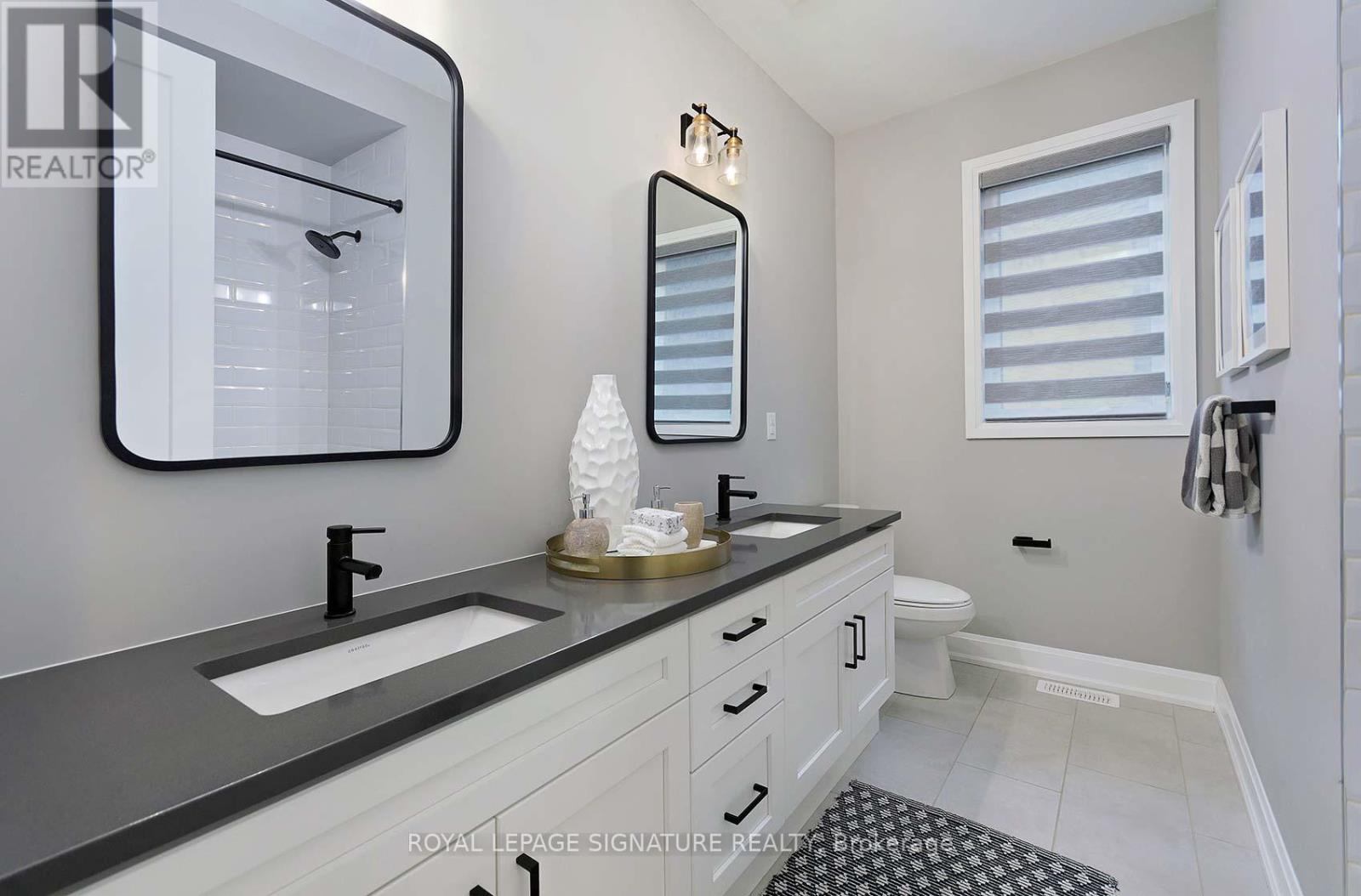 1467 Lakeport Crescent, Oakville, Ontario  L6H 3S1 - Photo 22 - W12471203