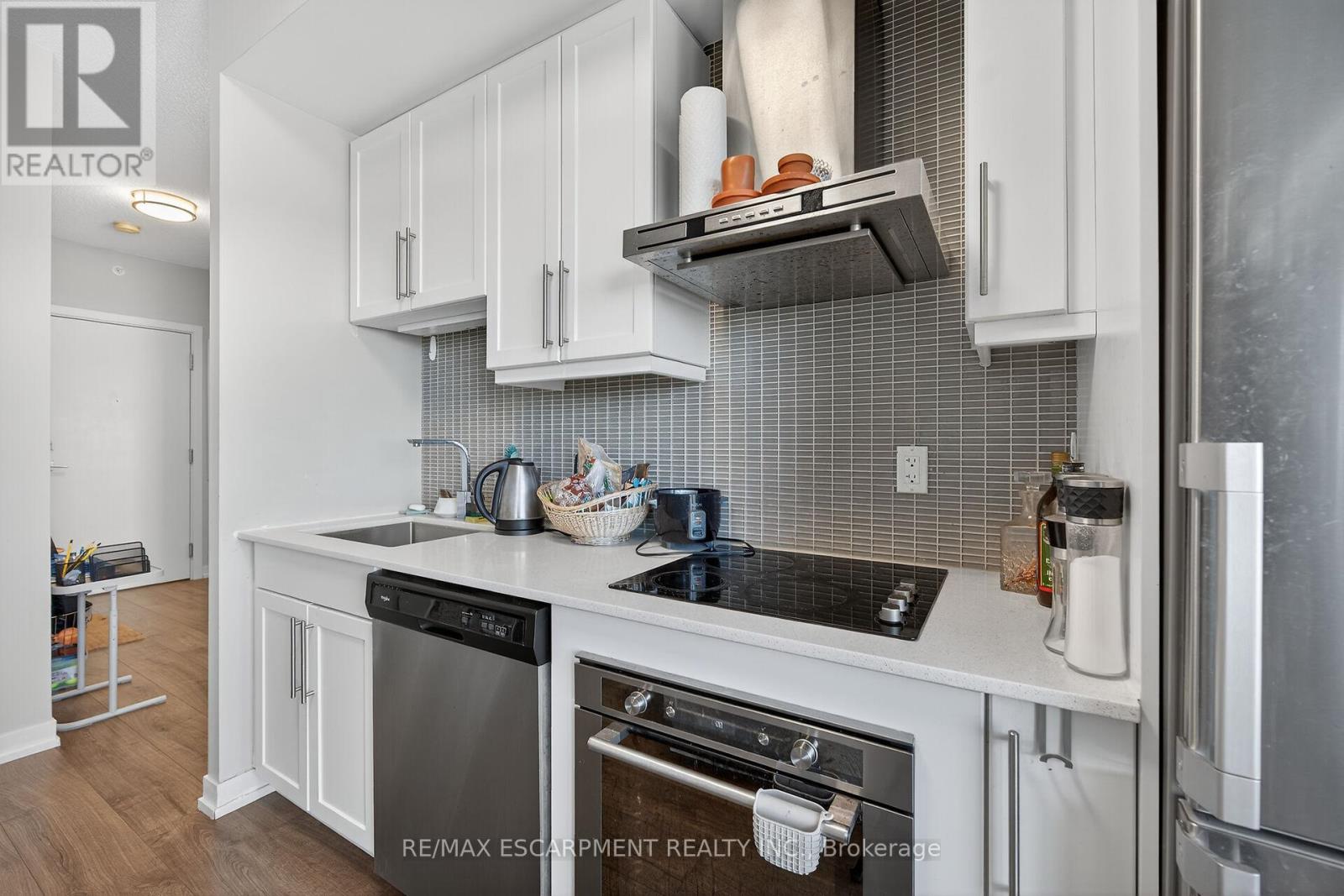 1302 - 2087 Fairview Street, Burlington, Ontario  L7R 0E5 - Photo 17 - W12471208