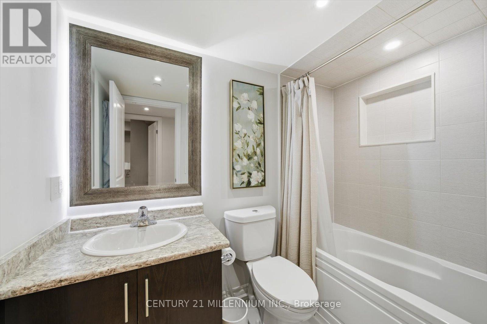21 - 95 Eastwood Park Gardens, Toronto, Ontario  M8W 0B9 - Photo 17 - W12471209