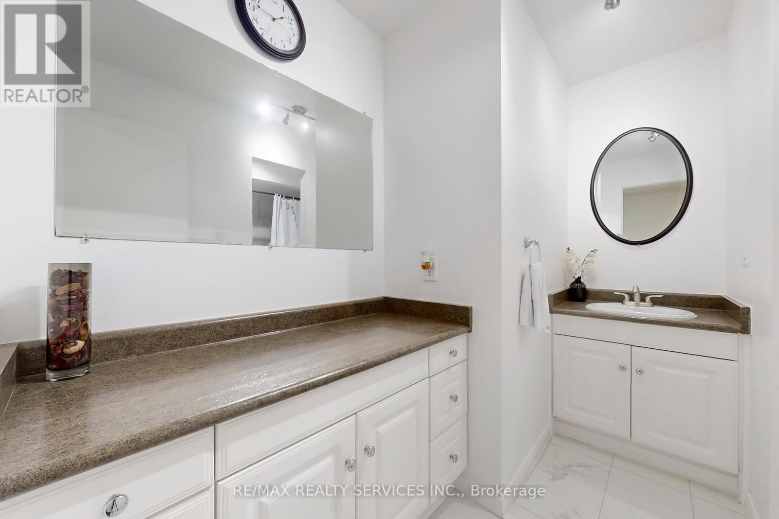 14 Bryant Court, Brampton, Ontario  L6X 2T1 - Photo 22 - W12471242
