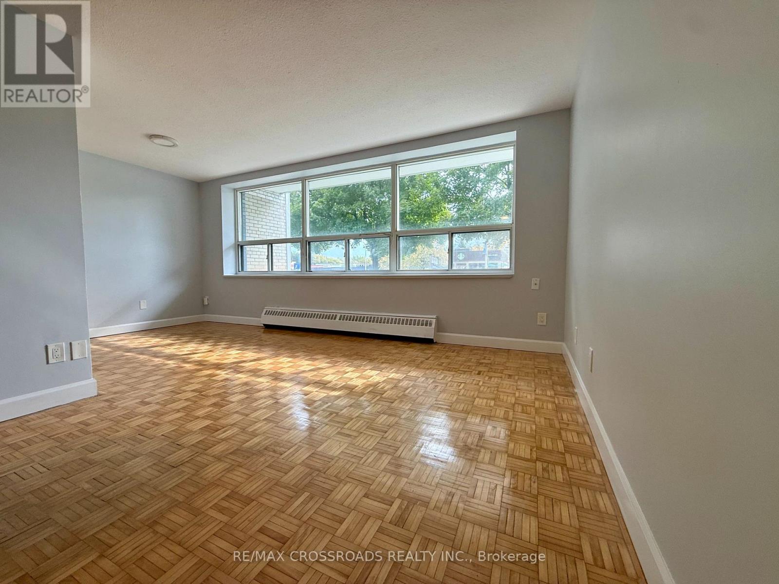 103 - 363 LAKESHORE ROAD E, Mississauga, Ontario