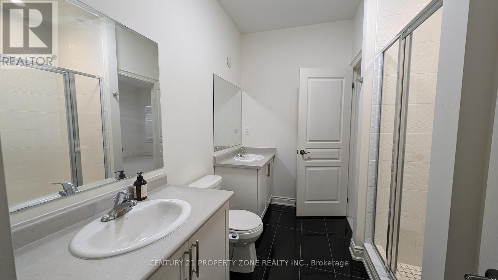 Upper - 10 Goderich Drive, Brampton, Ontario  L7A 5A7 - Photo 23 - W12471256