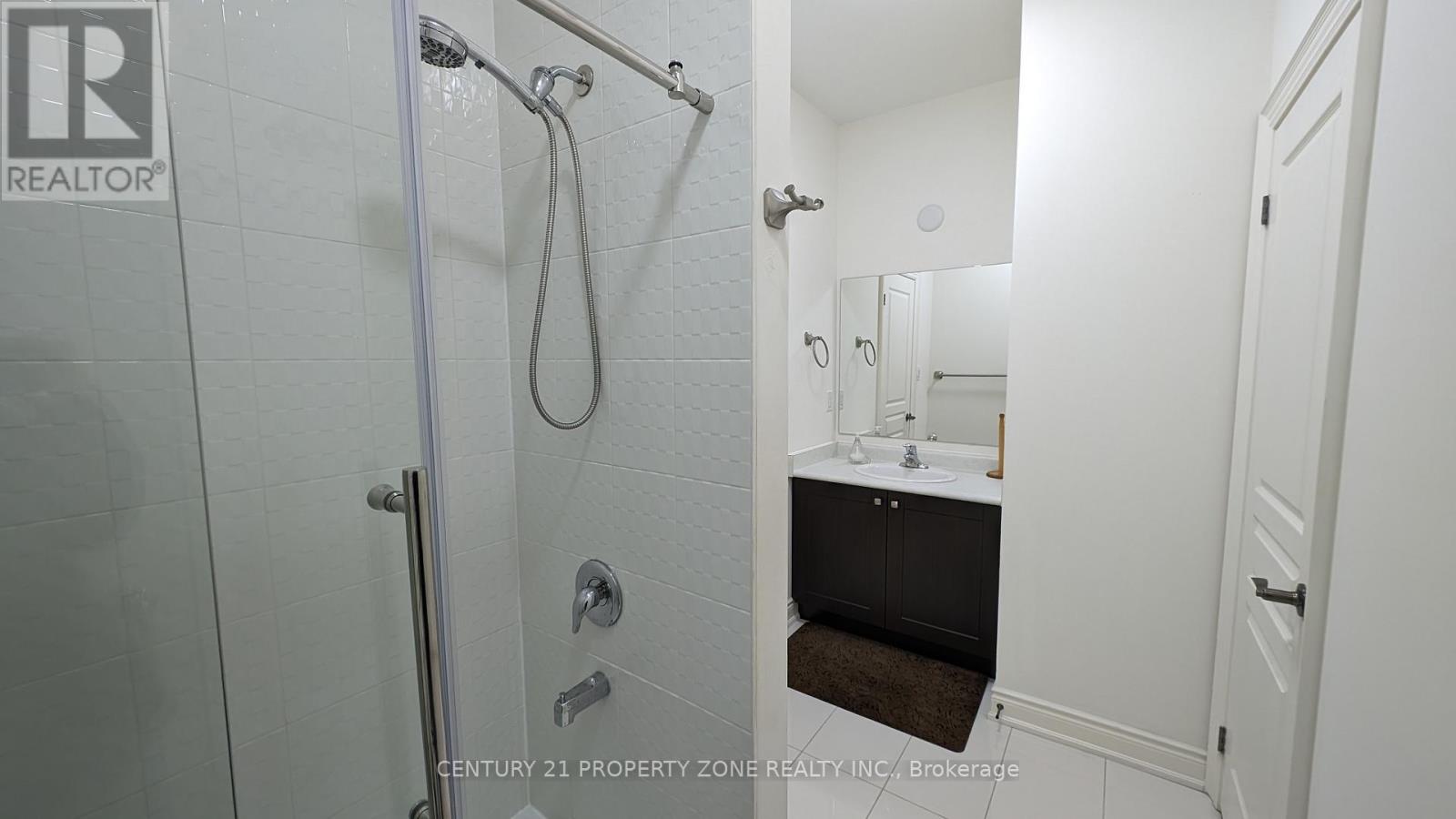 Upper - 10 Goderich Drive, Brampton, Ontario  L7A 5A7 - Photo 31 - W12471256