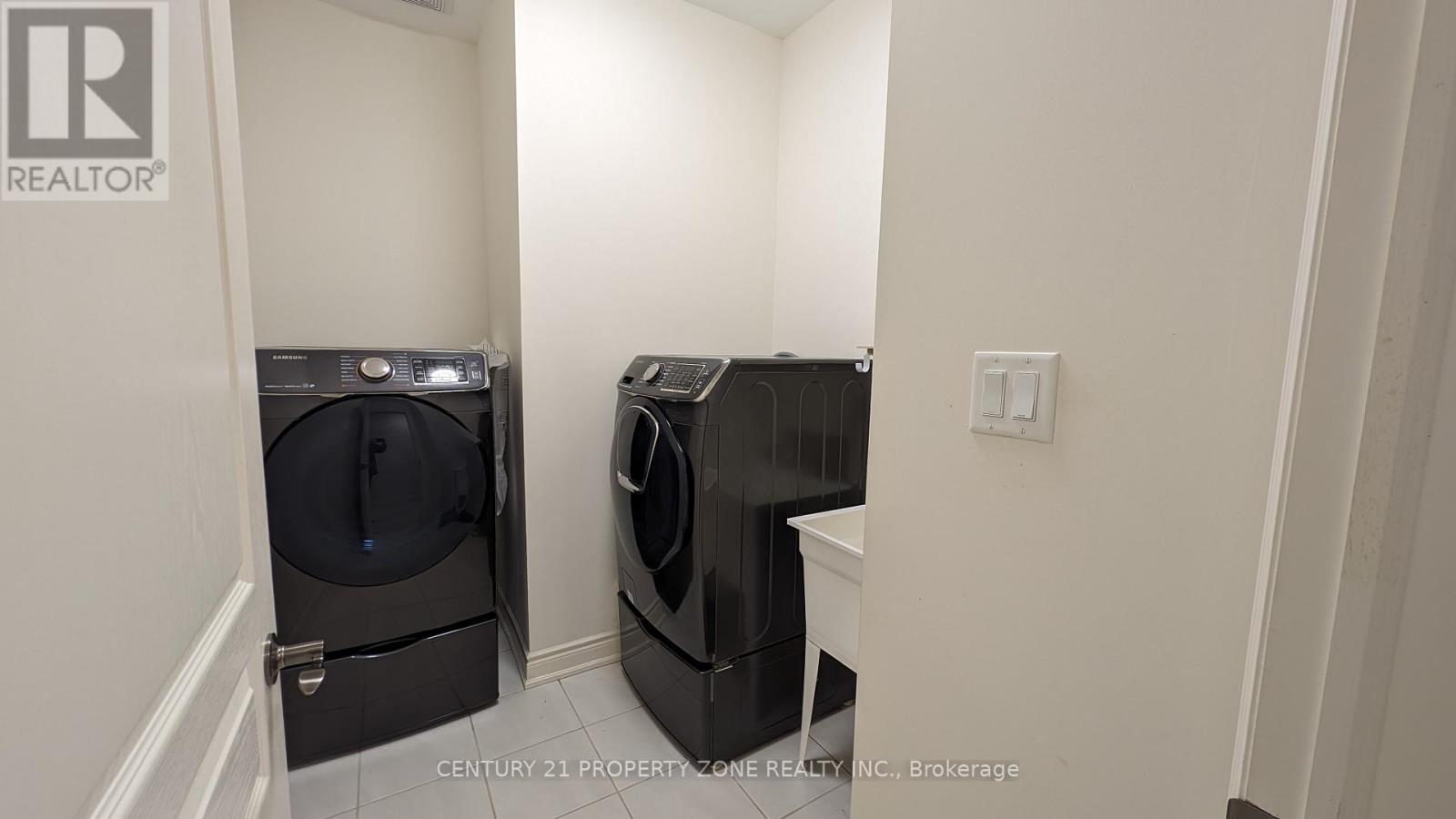 Upper - 10 Goderich Drive, Brampton, Ontario  L7A 5A7 - Photo 35 - W12471256