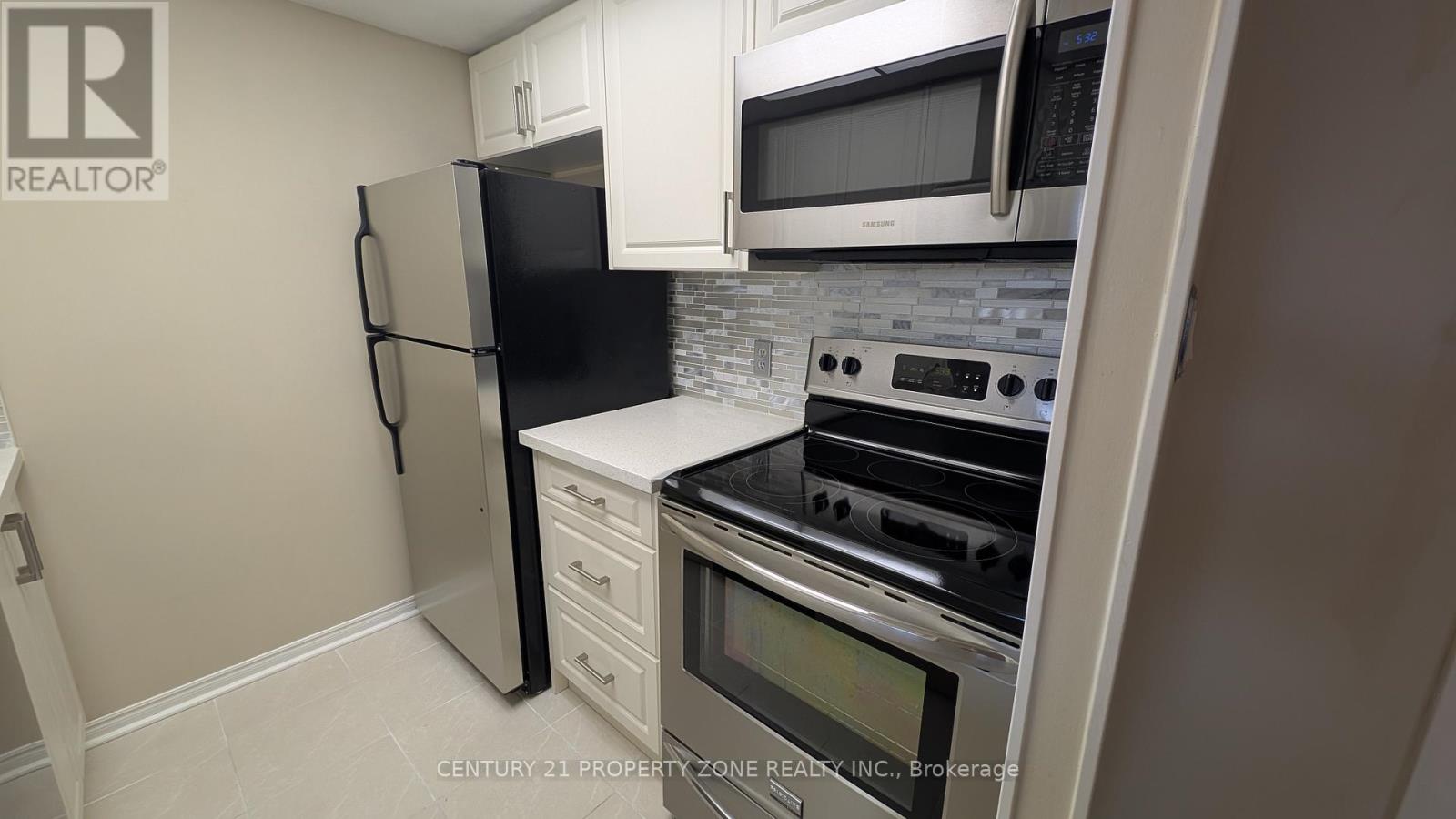 403 - 8351 Mclaughlin Road S, Brampton, Ontario  L6Y 4H8 - Photo 10 - W12471263