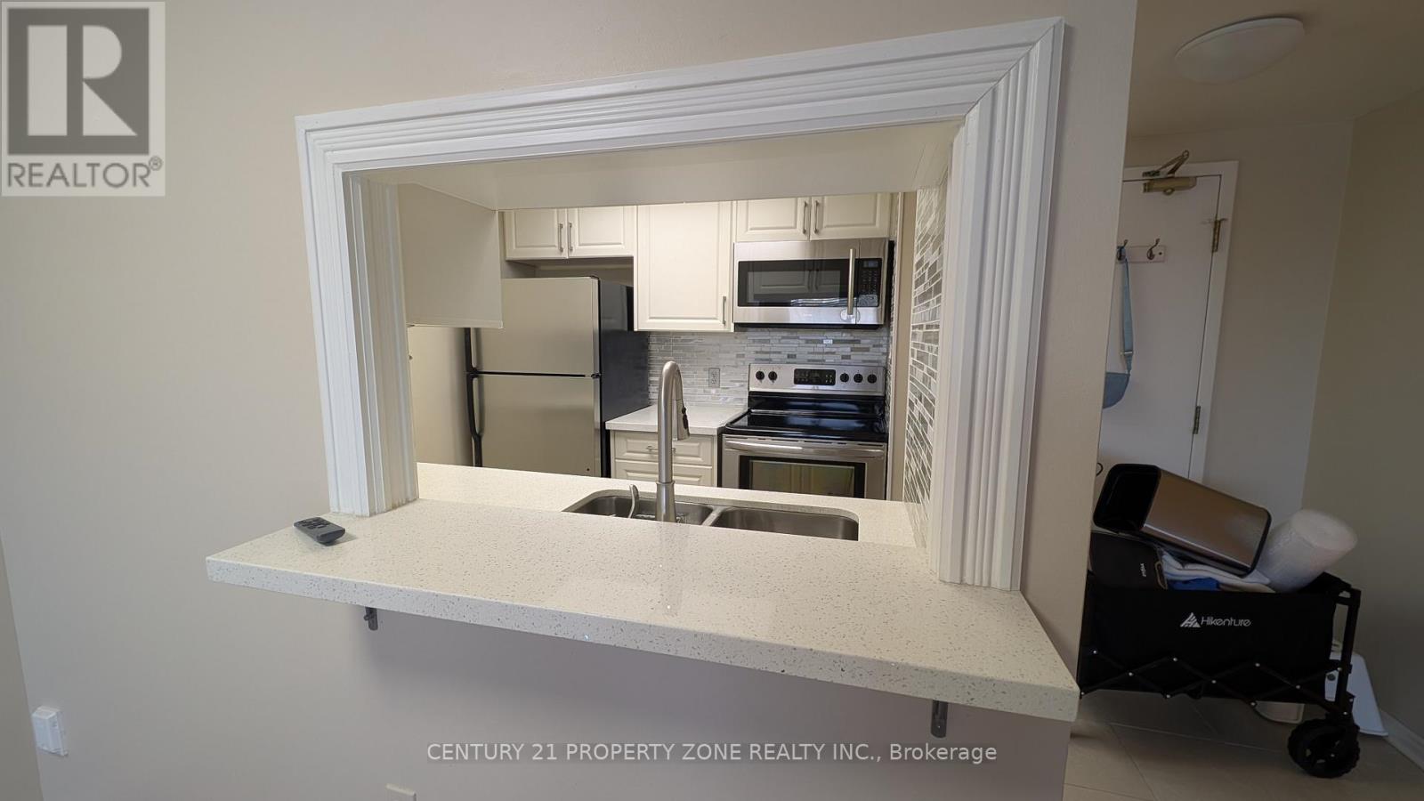 403 - 8351 Mclaughlin Road S, Brampton, Ontario  L6Y 4H8 - Photo 8 - W12471263