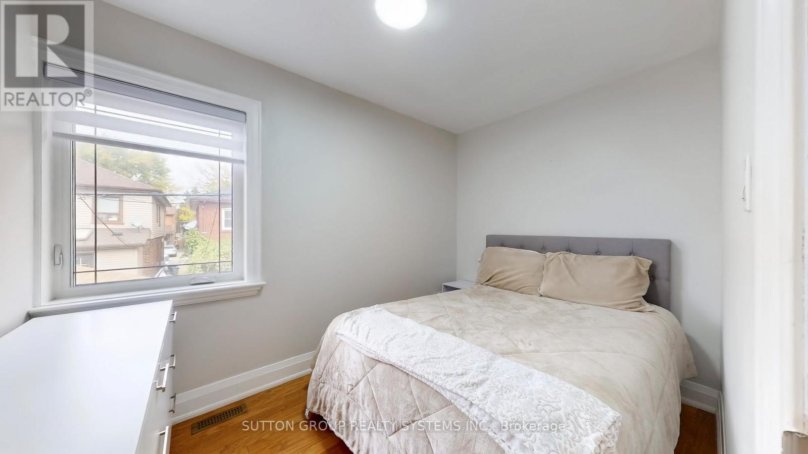 24 Chambers Avenue, Toronto, Ontario  M6N 3L9 - Photo 12 - W12471286