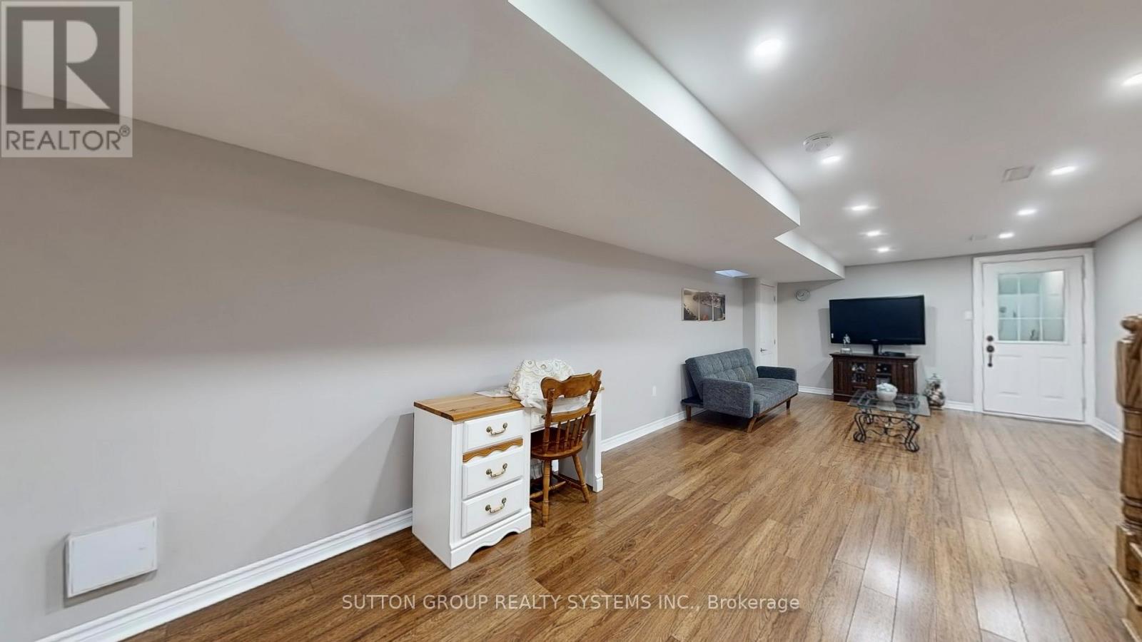 24 Chambers Avenue, Toronto, Ontario  M6N 3L9 - Photo 17 - W12471286