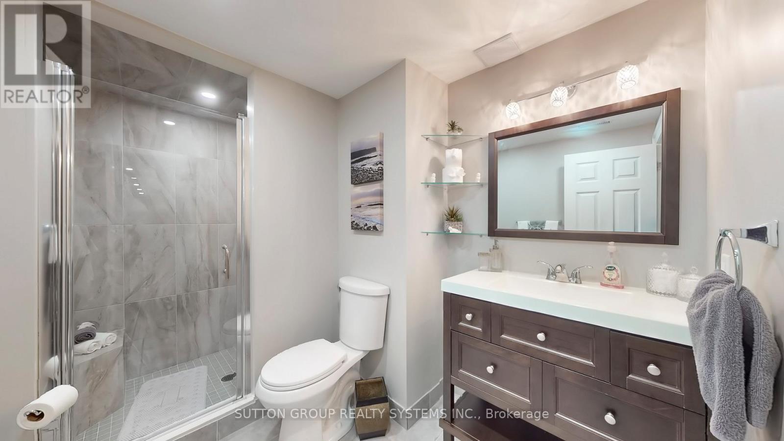 24 Chambers Avenue, Toronto, Ontario  M6N 3L9 - Photo 19 - W12471286