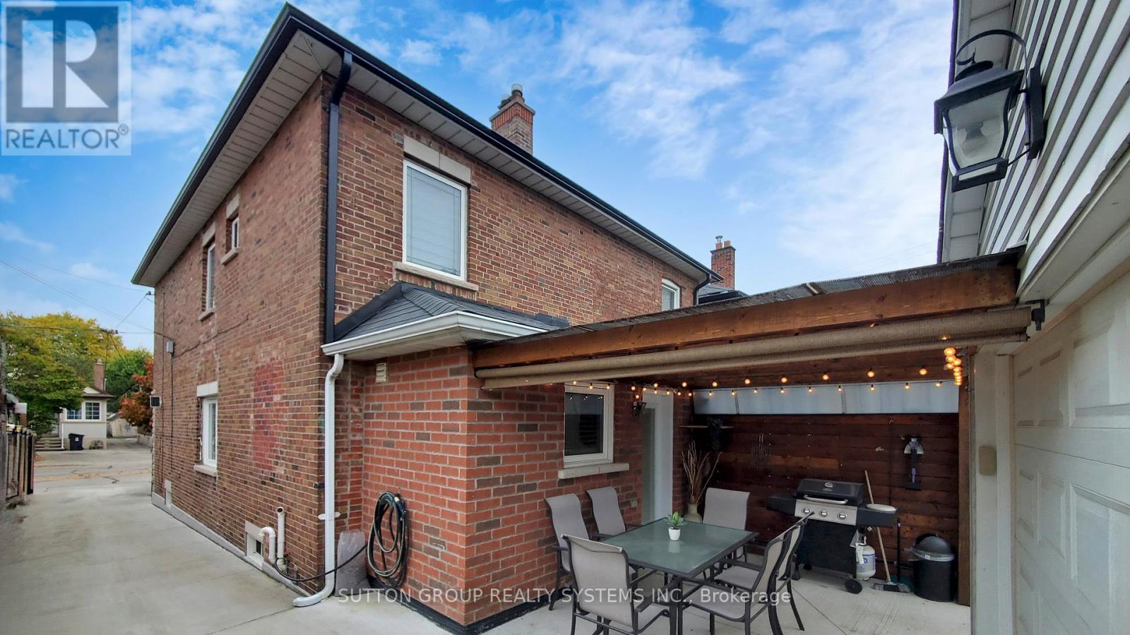 24 Chambers Avenue, Toronto, Ontario  M6N 3L9 - Photo 23 - W12471286