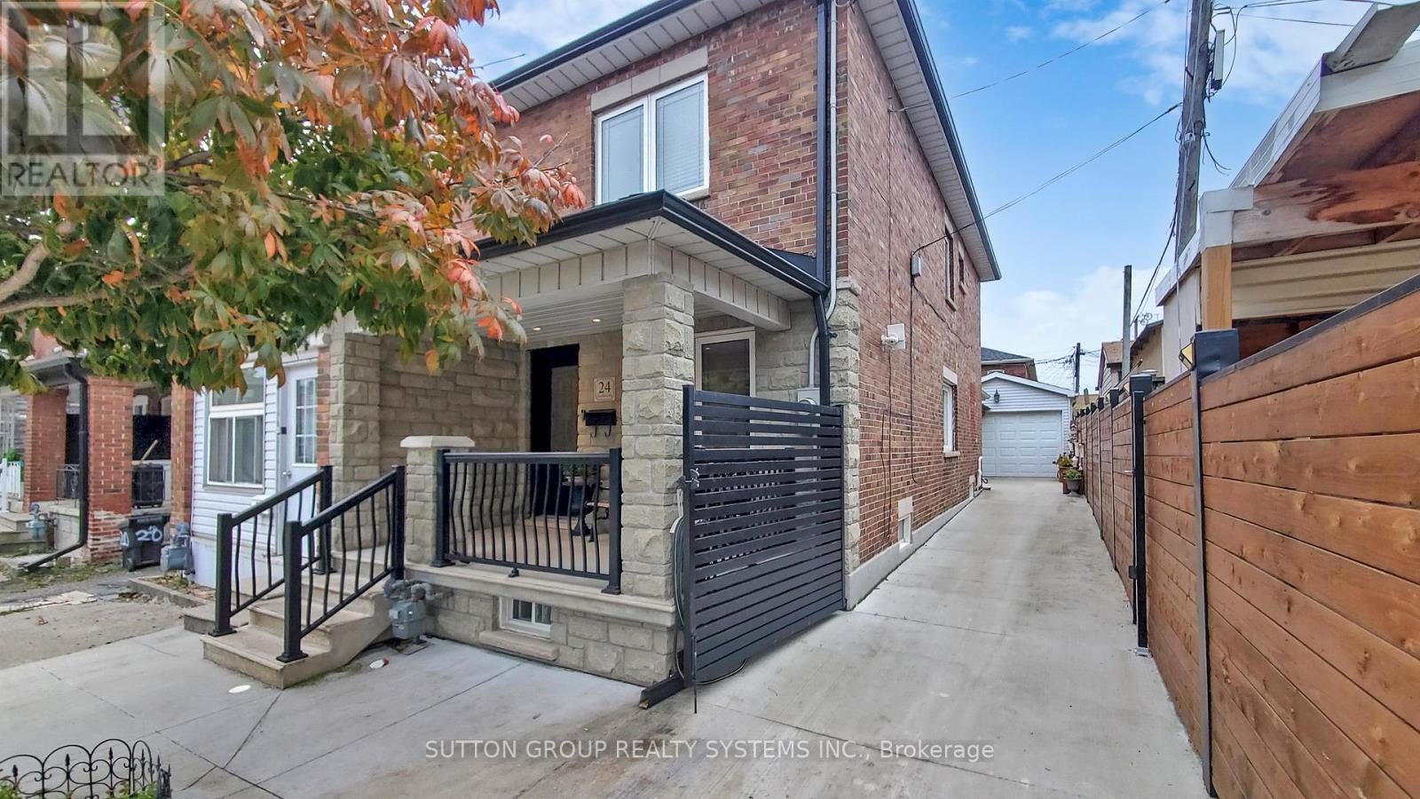 24 Chambers Avenue, Toronto, Ontario  M6N 3L9 - Photo 28 - W12471286