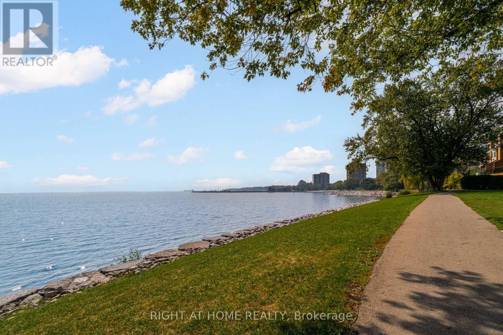 9 - 2067 Marine Drive, Oakville, Ontario  L6L 1B8 - Photo 24 - W12471297