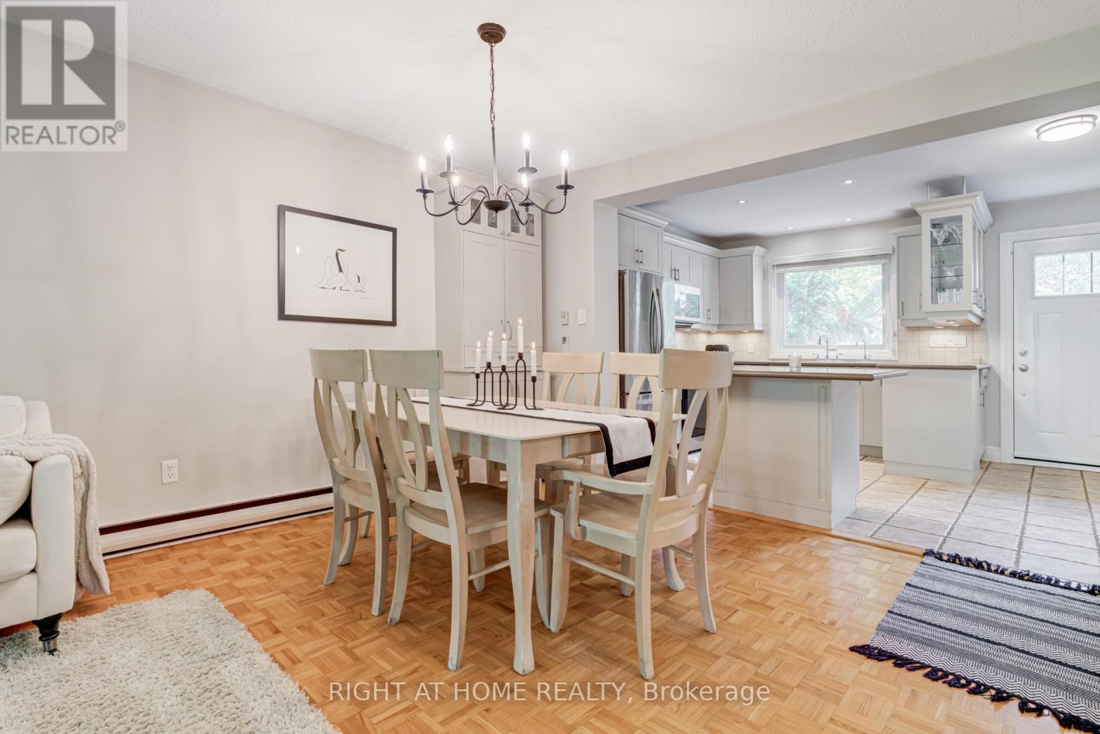 9 - 2067 Marine Drive, Oakville, Ontario  L6L 1B8 - Photo 7 - W12471297