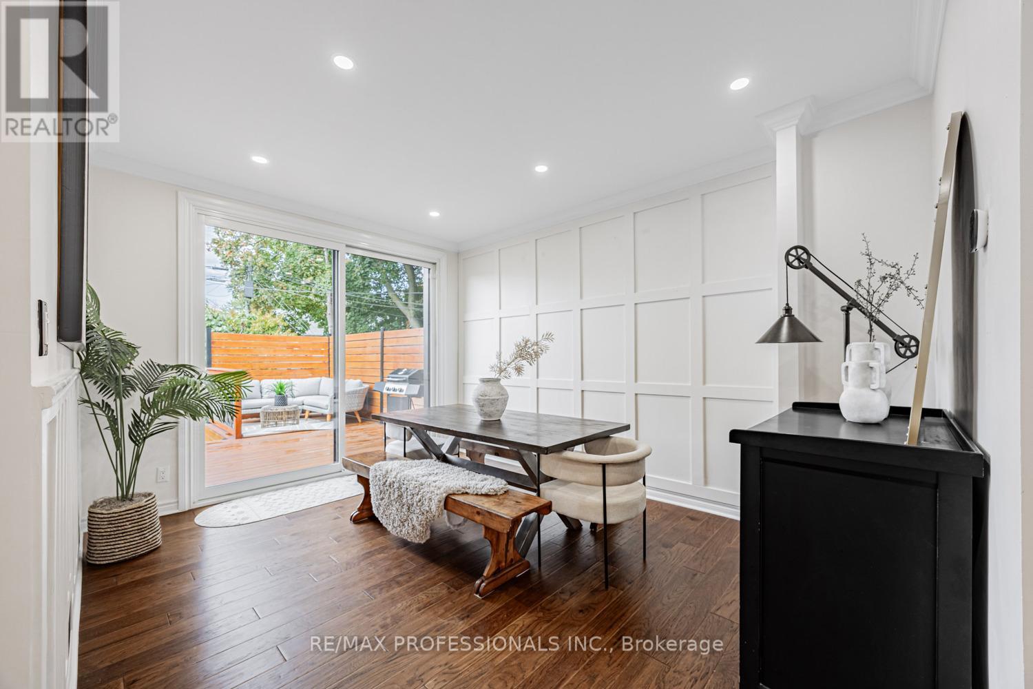 56 Parker Avenue, Toronto, Ontario  M8Z 4L8 - Photo 14 - W12471302
