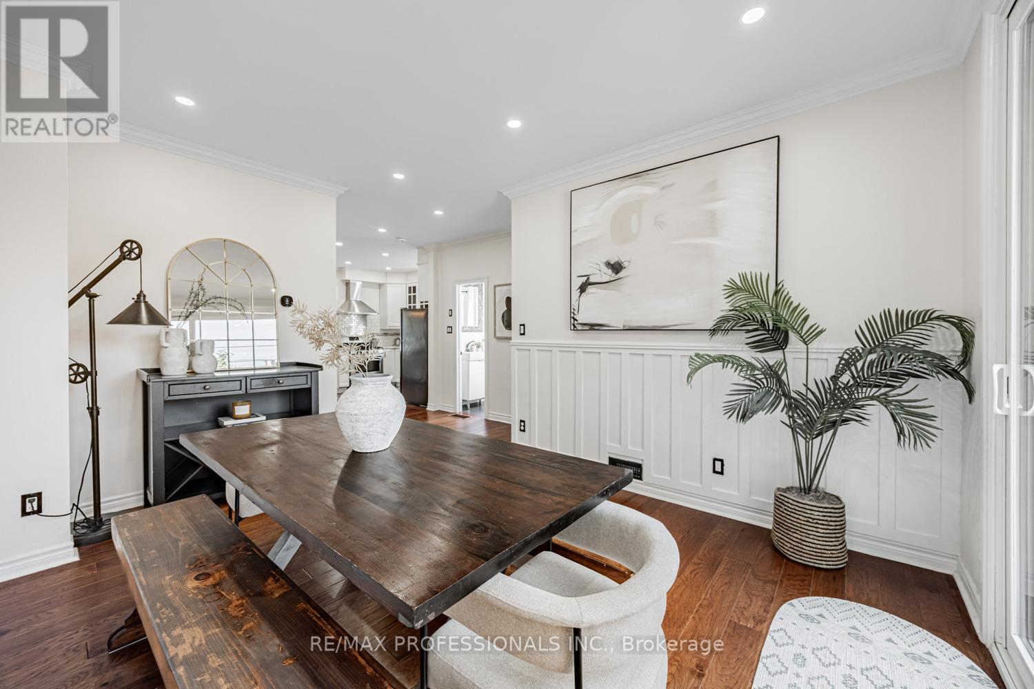 56 Parker Avenue, Toronto, Ontario  M8Z 4L8 - Photo 16 - W12471302