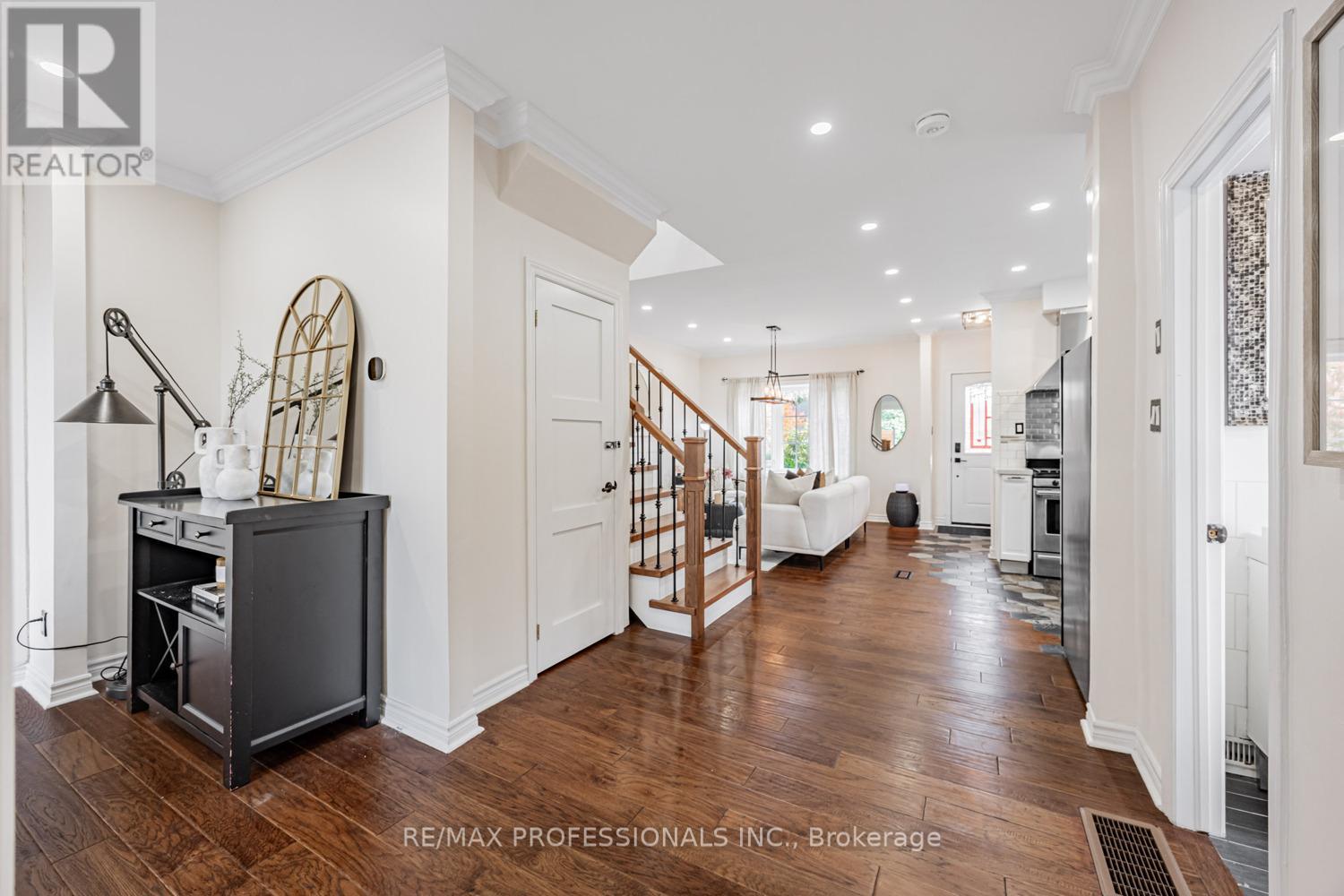 56 Parker Avenue, Toronto, Ontario  M8Z 4L8 - Photo 19 - W12471302
