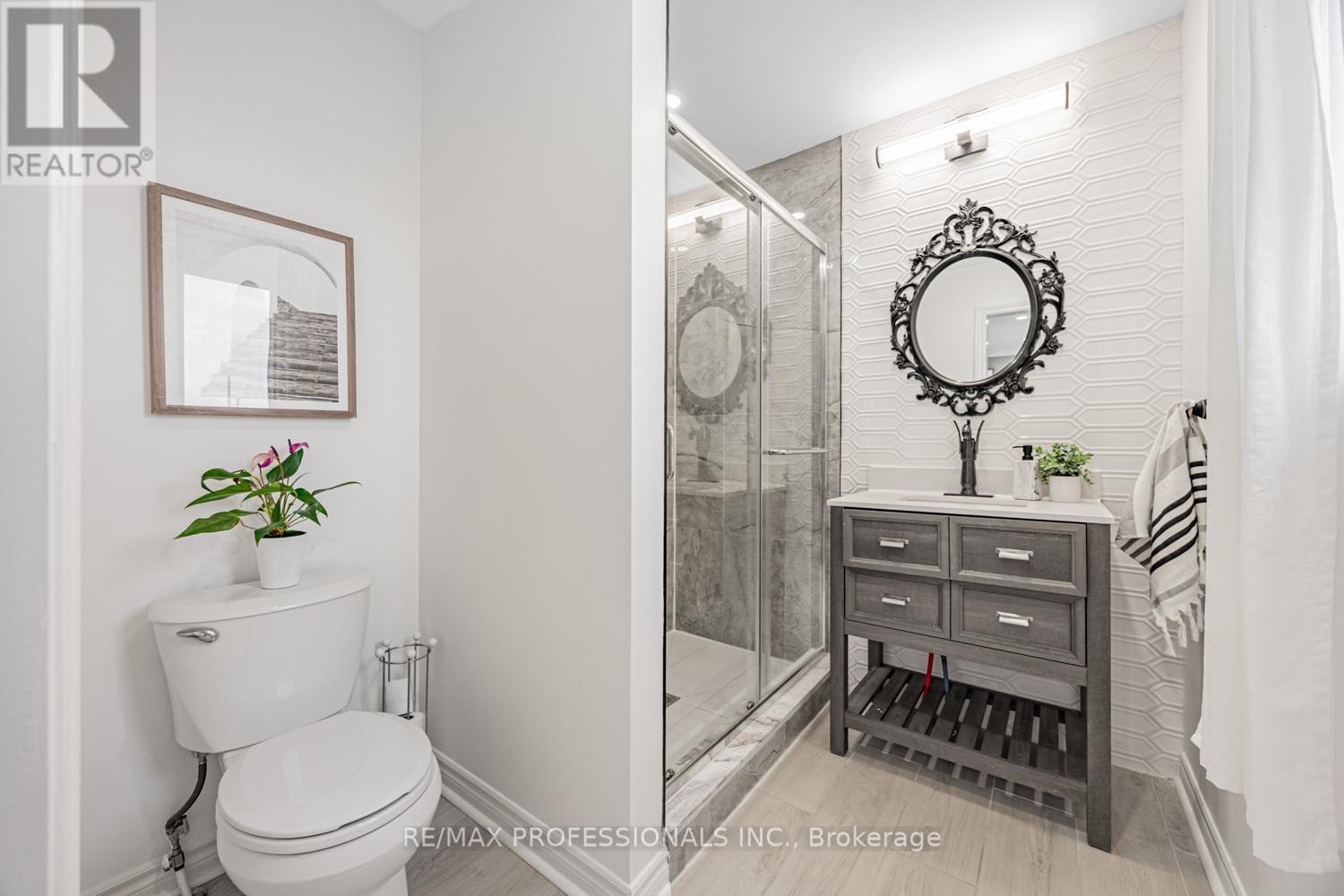 56 Parker Avenue, Toronto, Ontario  M8Z 4L8 - Photo 22 - W12471302