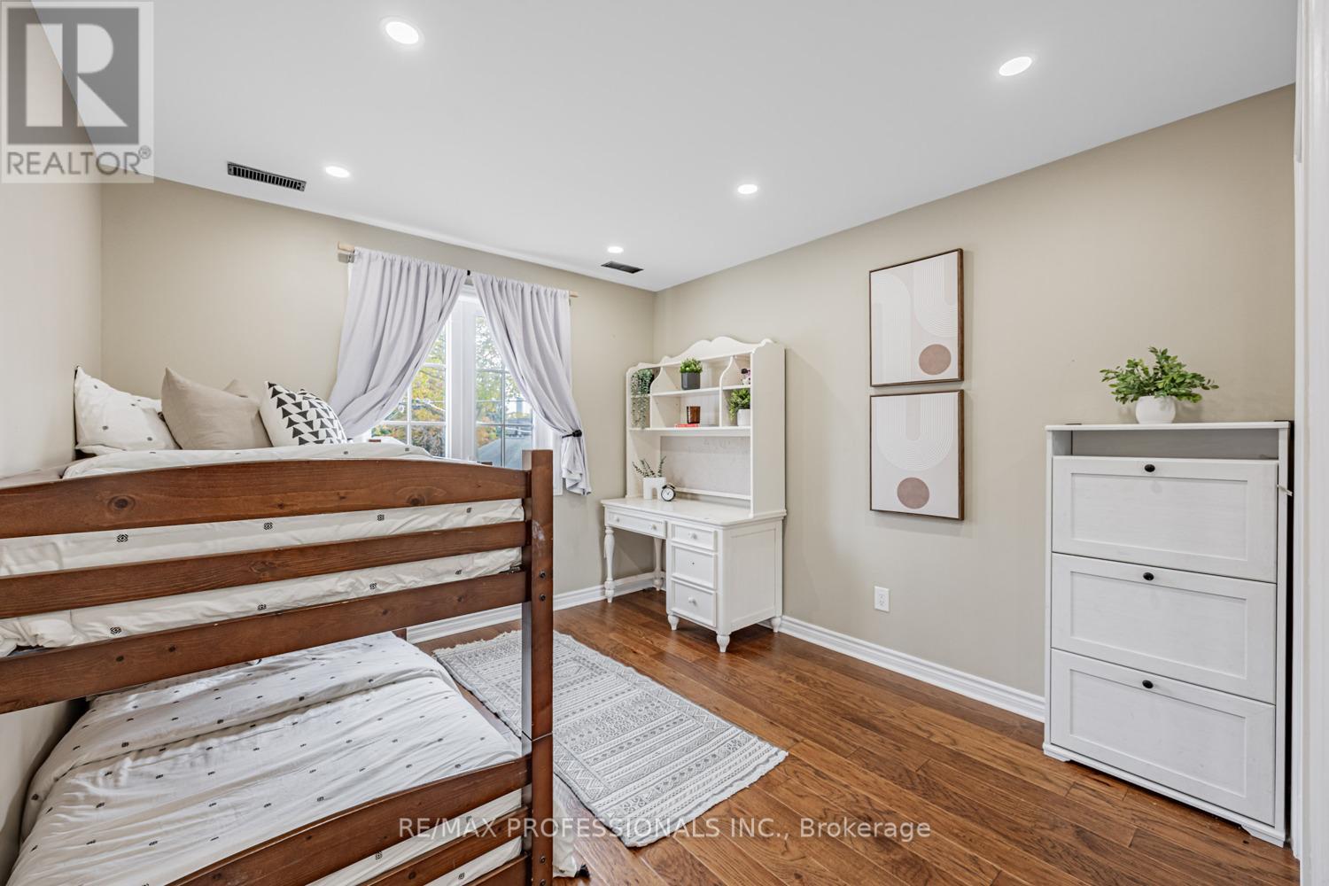 56 Parker Avenue, Toronto, Ontario  M8Z 4L8 - Photo 25 - W12471302