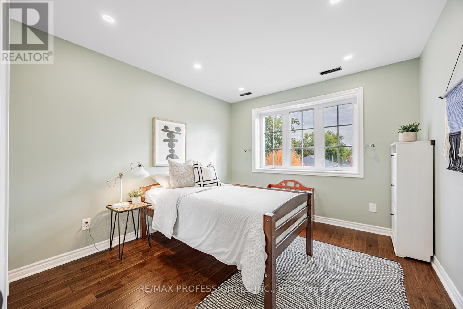 56 Parker Avenue, Toronto, Ontario  M8Z 4L8 - Photo 27 - W12471302
