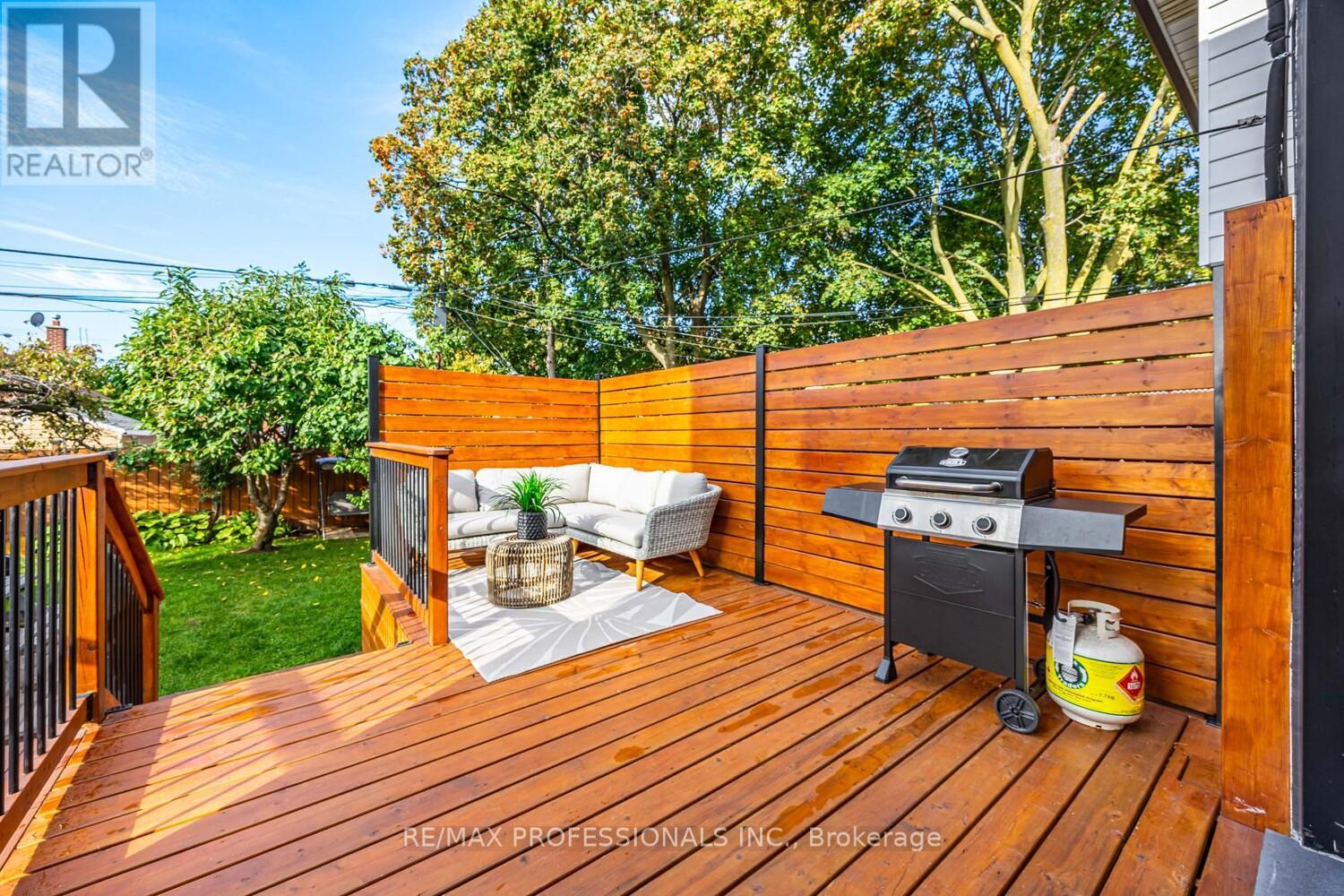 56 Parker Avenue, Toronto, Ontario  M8Z 4L8 - Photo 38 - W12471302