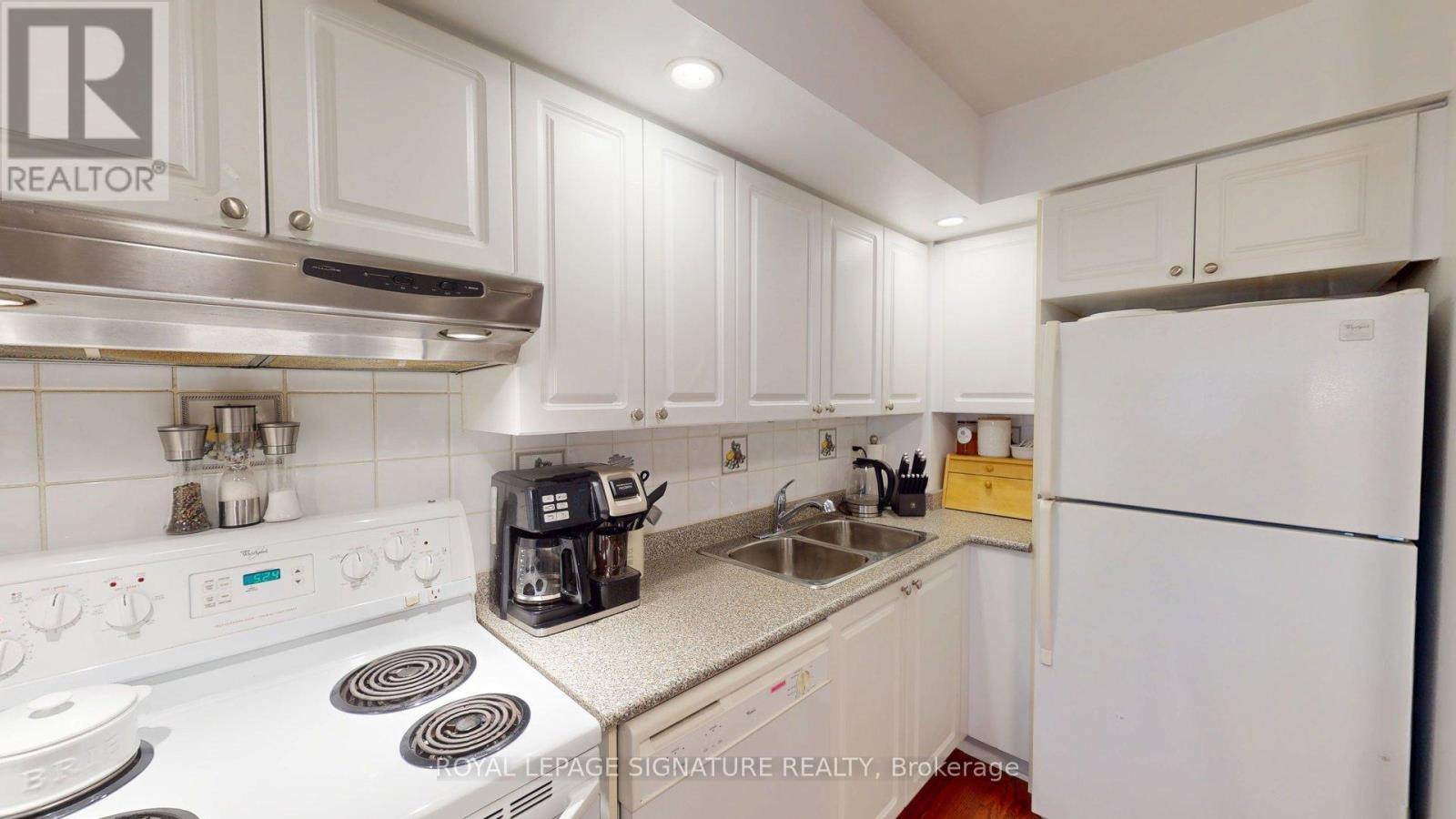 207 - 5229 Dundas Street W, Toronto, Ontario  M9B 6L9 - Photo 2 - W12471305
