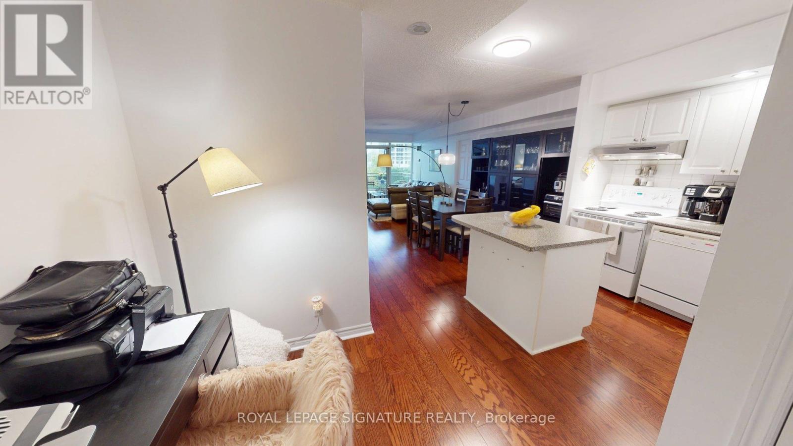 207 - 5229 Dundas Street W, Toronto, Ontario  M9B 6L9 - Photo 6 - W12471305