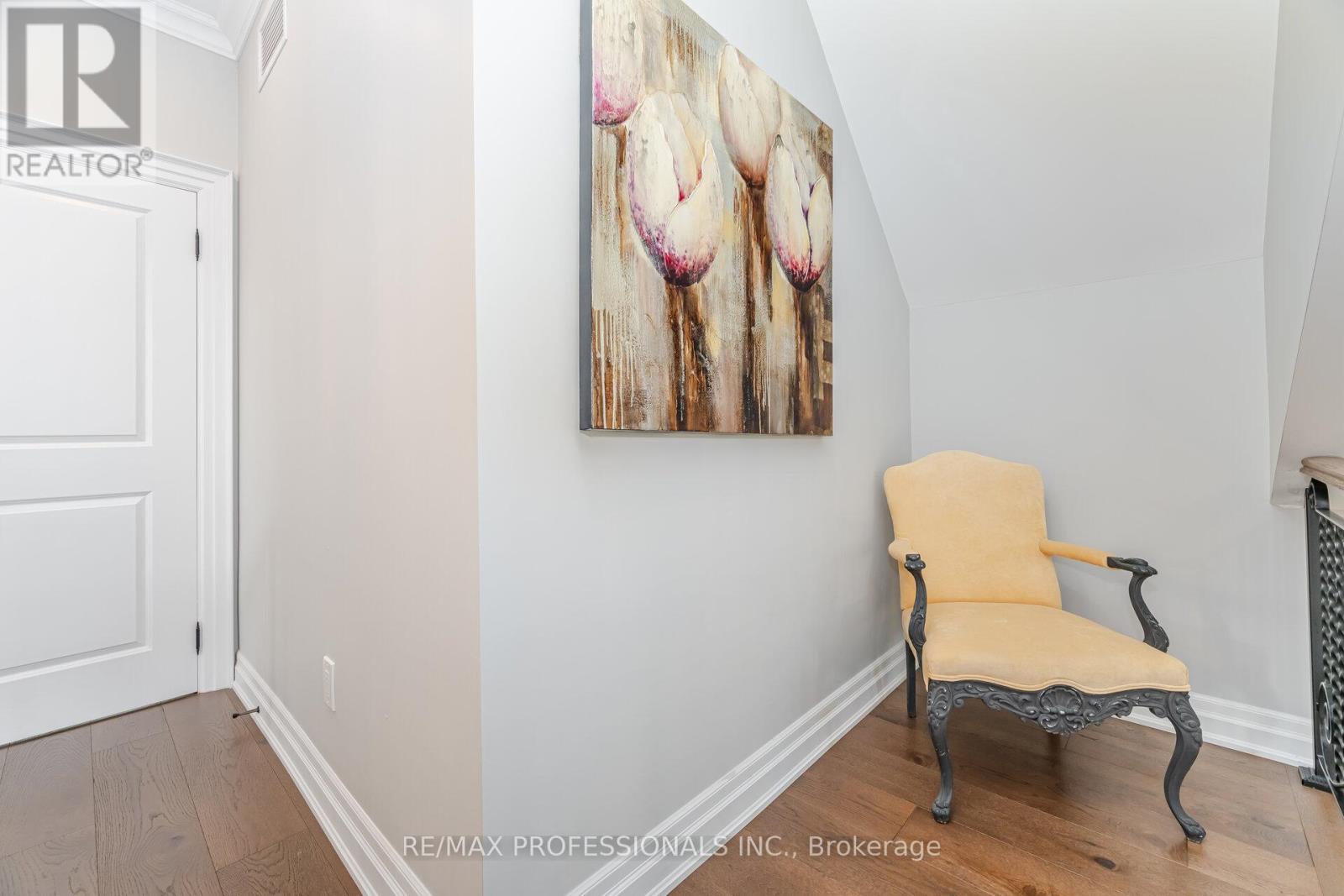 3220 Rymal Road, Mississauga, Ontario  L4Y 3B9 - Photo 11 - W12471319