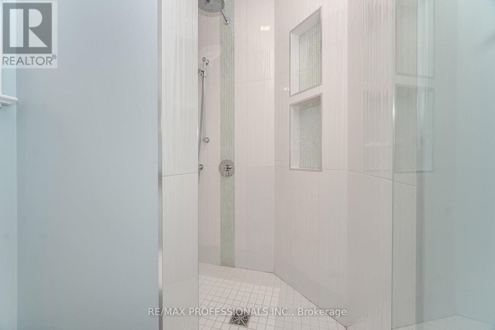 3220 Rymal Road, Mississauga, Ontario  L4Y 3B9 - Photo 20 - W12471319