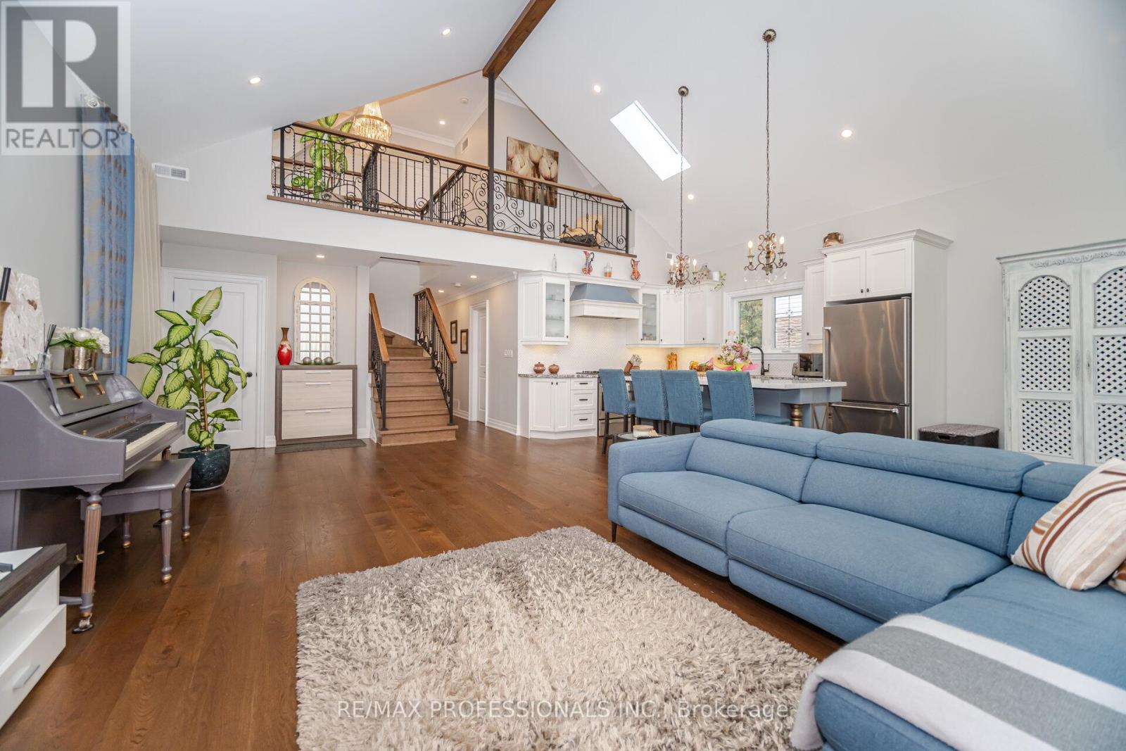 3220 Rymal Road, Mississauga, Ontario  L4Y 3B9 - Photo 6 - W12471319