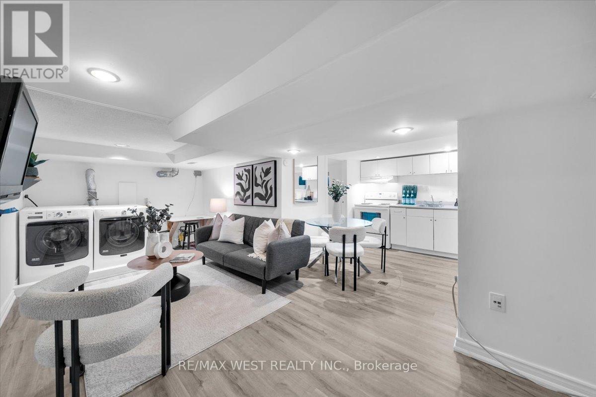 176 Sixth Street, Toronto, Ontario  M8V 3A5 - Photo 22 - W12471326