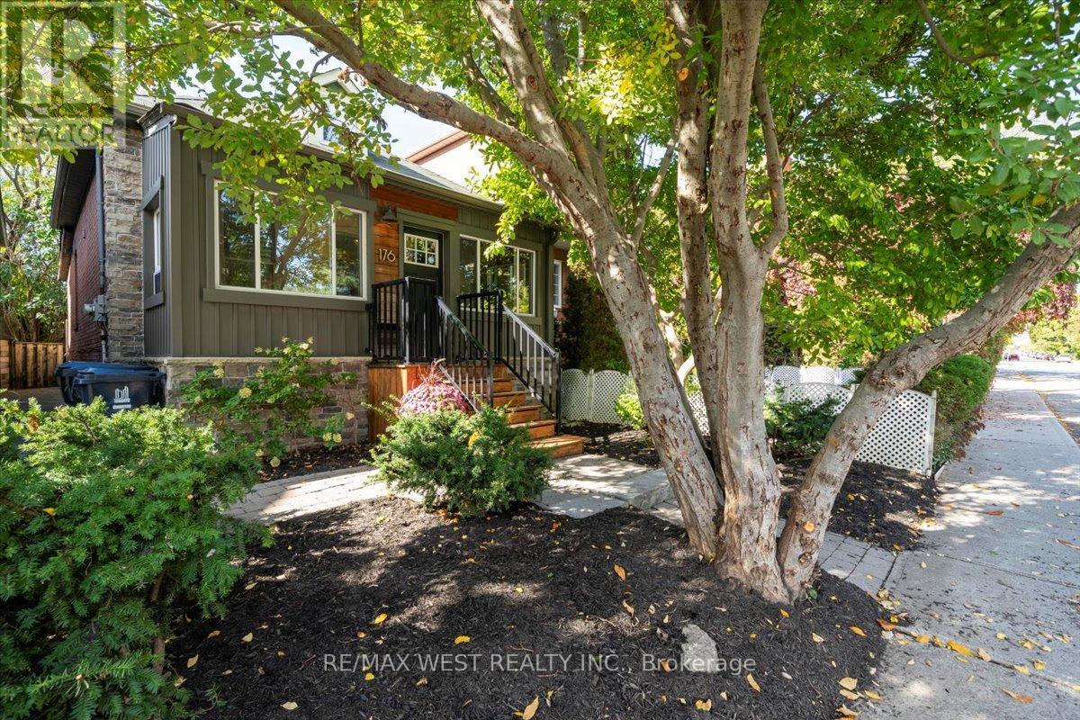 176 Sixth Street, Toronto, Ontario  M8V 3A5 - Photo 3 - W12471326