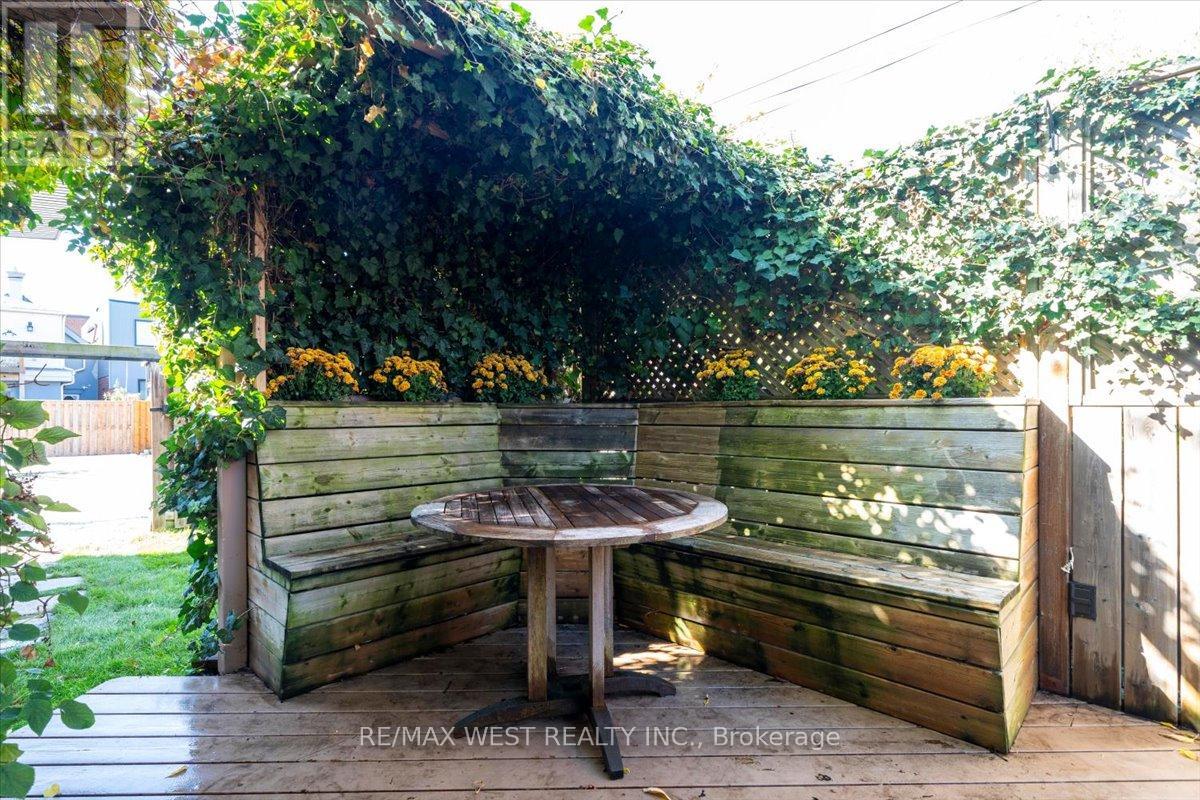 176 Sixth Street, Toronto, Ontario  M8V 3A5 - Photo 33 - W12471326