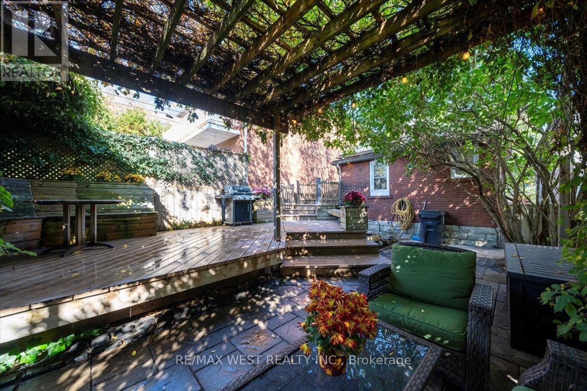 176 Sixth Street, Toronto, Ontario  M8V 3A5 - Photo 34 - W12471326