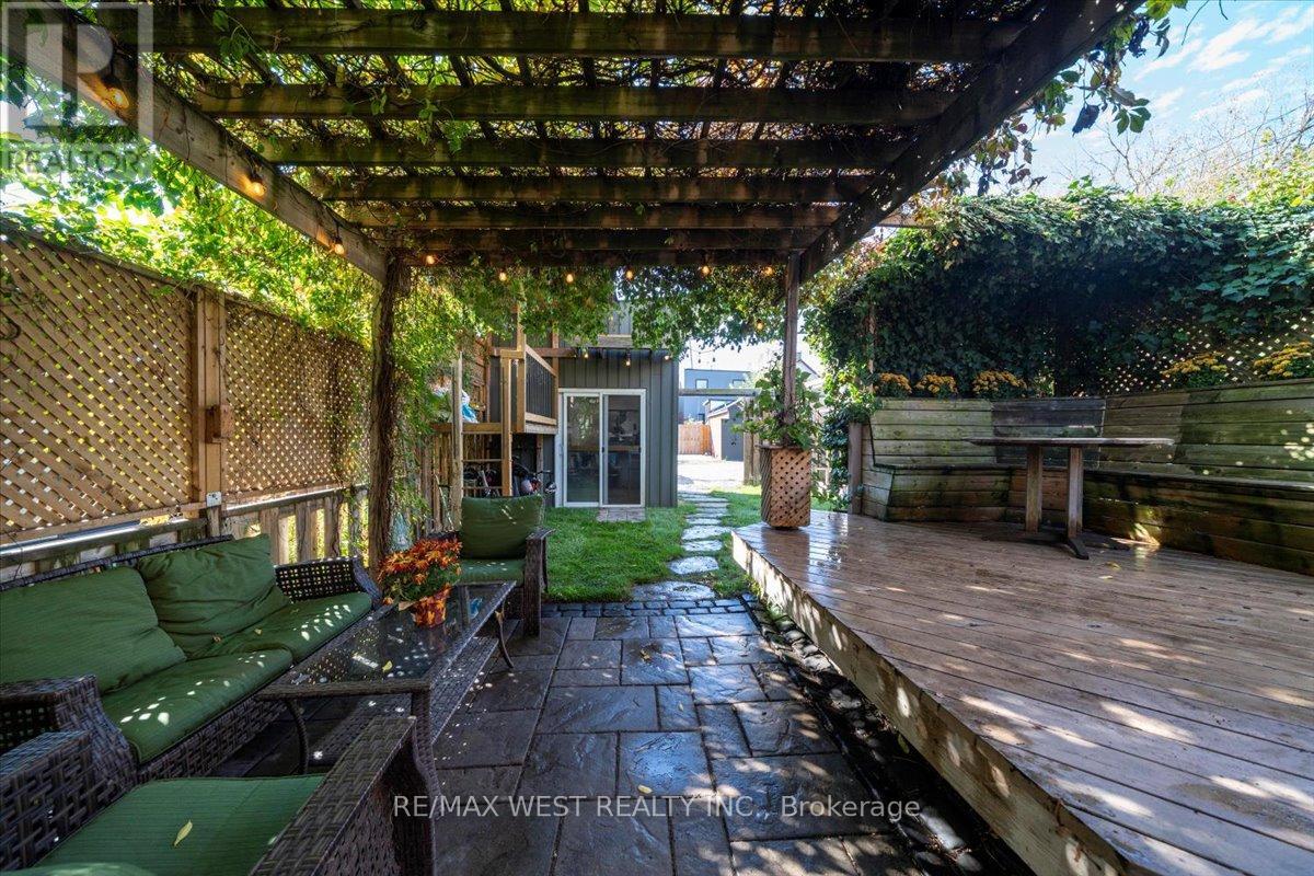 176 Sixth Street, Toronto, Ontario  M8V 3A5 - Photo 36 - W12471326