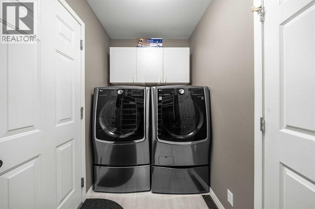 1038 Bridlemeadows Manor Sw, Calgary, Alberta  T2Y 4K9 - Photo 14 - A2264241
