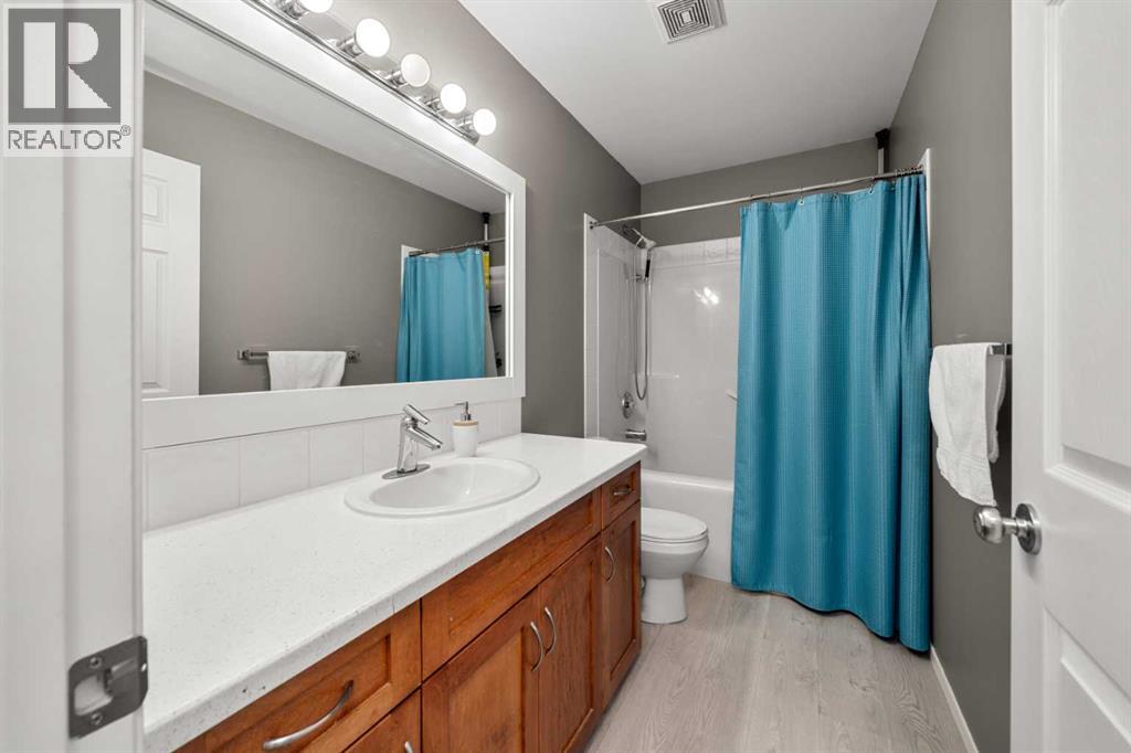 1038 Bridlemeadows Manor Sw, Calgary, Alberta  T2Y 4K9 - Photo 19 - A2264241