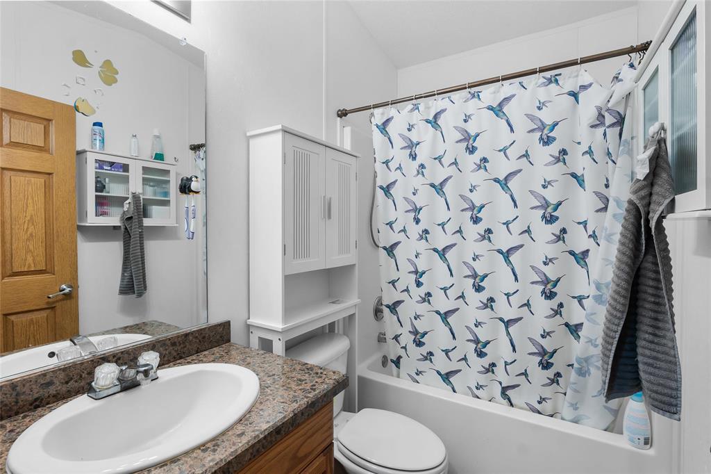 11 Aspen Six Drive, Steinbach, Manitoba  R5G 0M4 - Photo 7 - 202526796