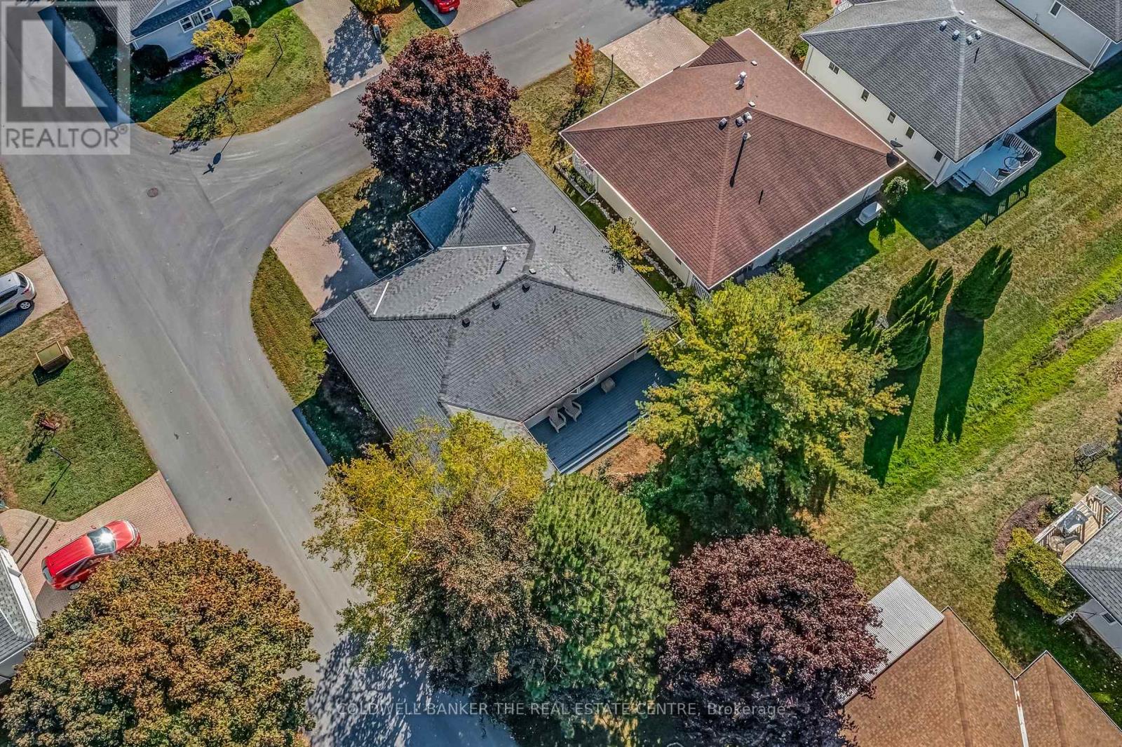 1 Reynolds Place, Prince Edward County, Ontario  K0K 3L0 - Photo 30 - X12471233