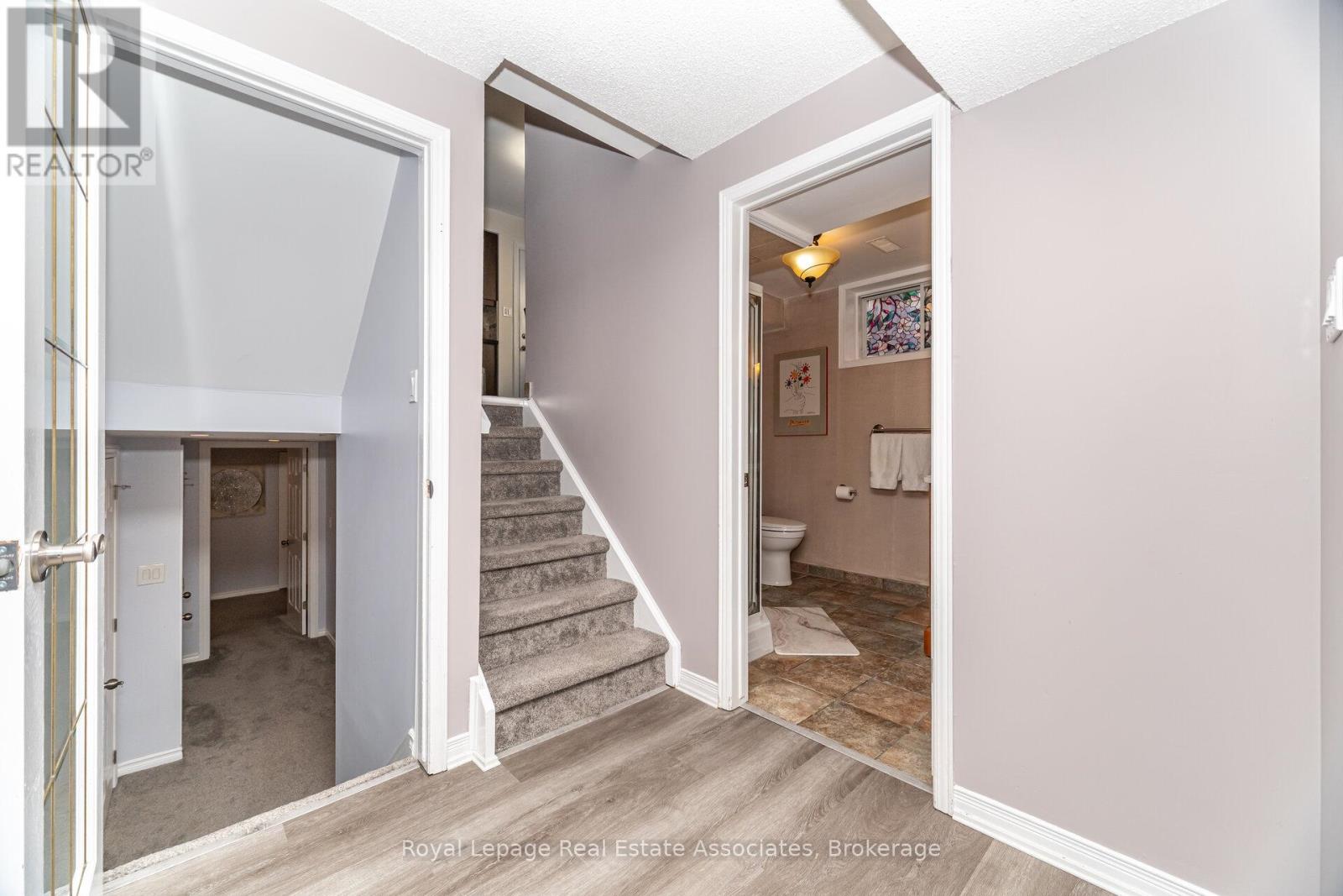 225 Golfwood Drive, Hamilton (Gurnett), Ontario  L9C 7C6 - Photo 34 - X12471284