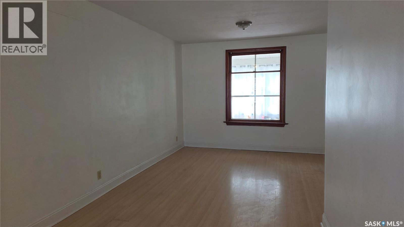 2143 Cameron Street, Regina, Saskatchewan  S4T 2V7 - Photo 4 - SK021155