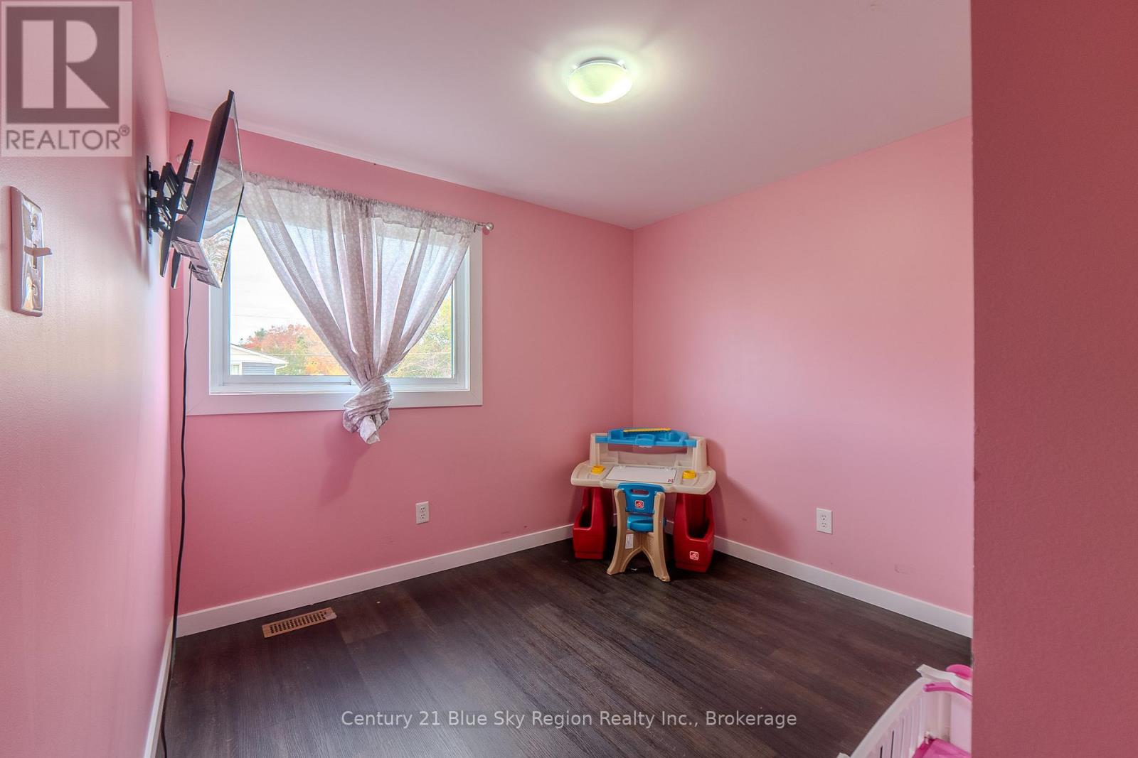 4 Sovereign Drive, North Bay, Ontario  P1A 2X9 - Photo 13 - X12471412