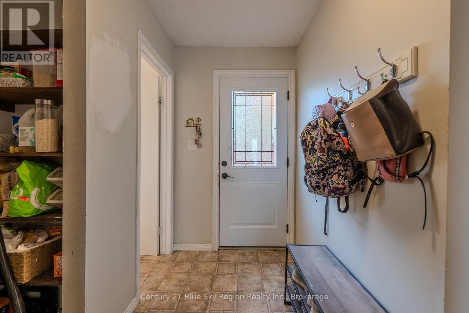 4 Sovereign Drive, North Bay, Ontario  P1A 2X9 - Photo 2 - X12471412