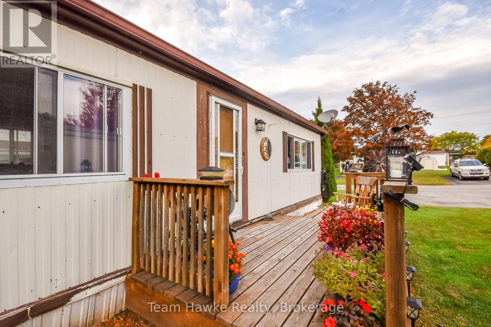48 Northland Drive, Midland, Ontario  L4R 5B5 - Photo 6 - S12471446