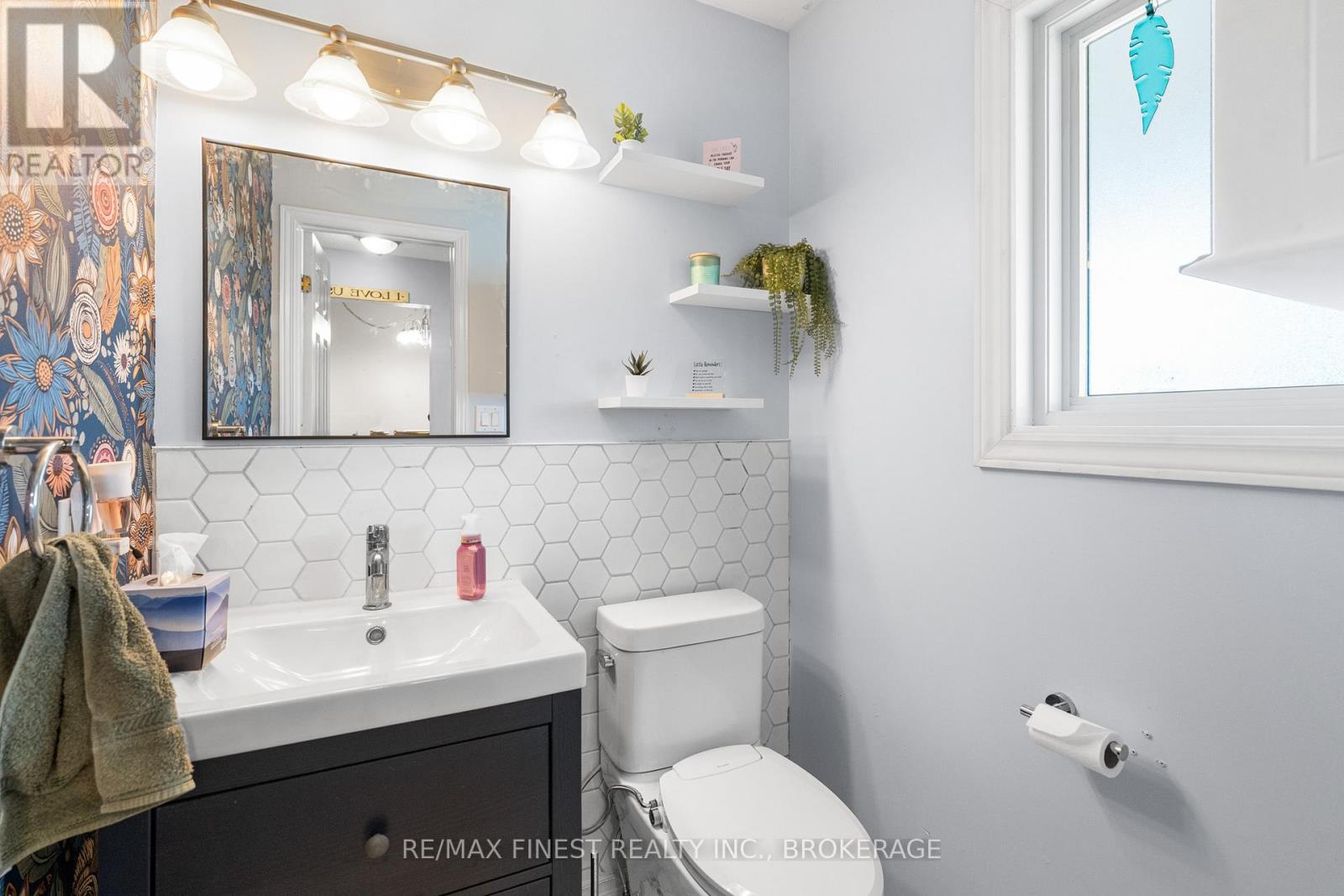 944 Warburton Crescent, Kingston, Ontario  K7M 8L1 - Photo 10 - X12471430