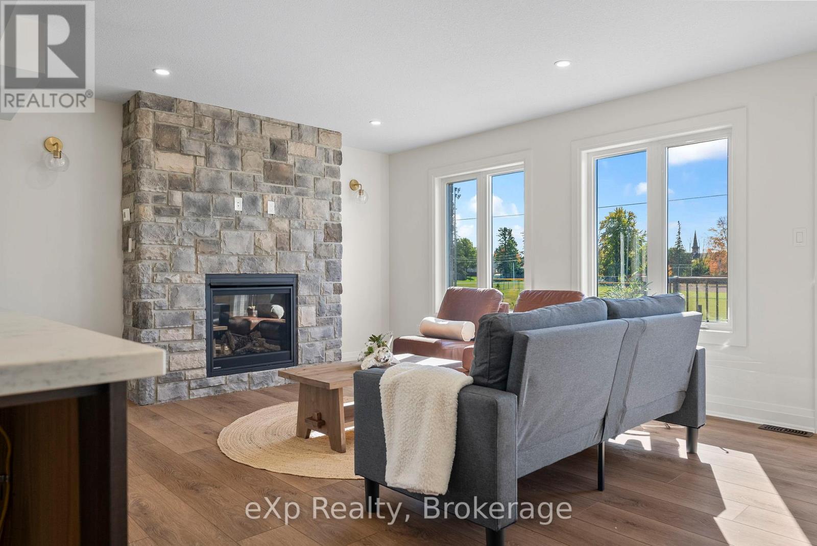 544 Newfoundland Street, Wellington North (Mount Forest), Ontario  N0G 2L2 - Photo 15 - X12471455
