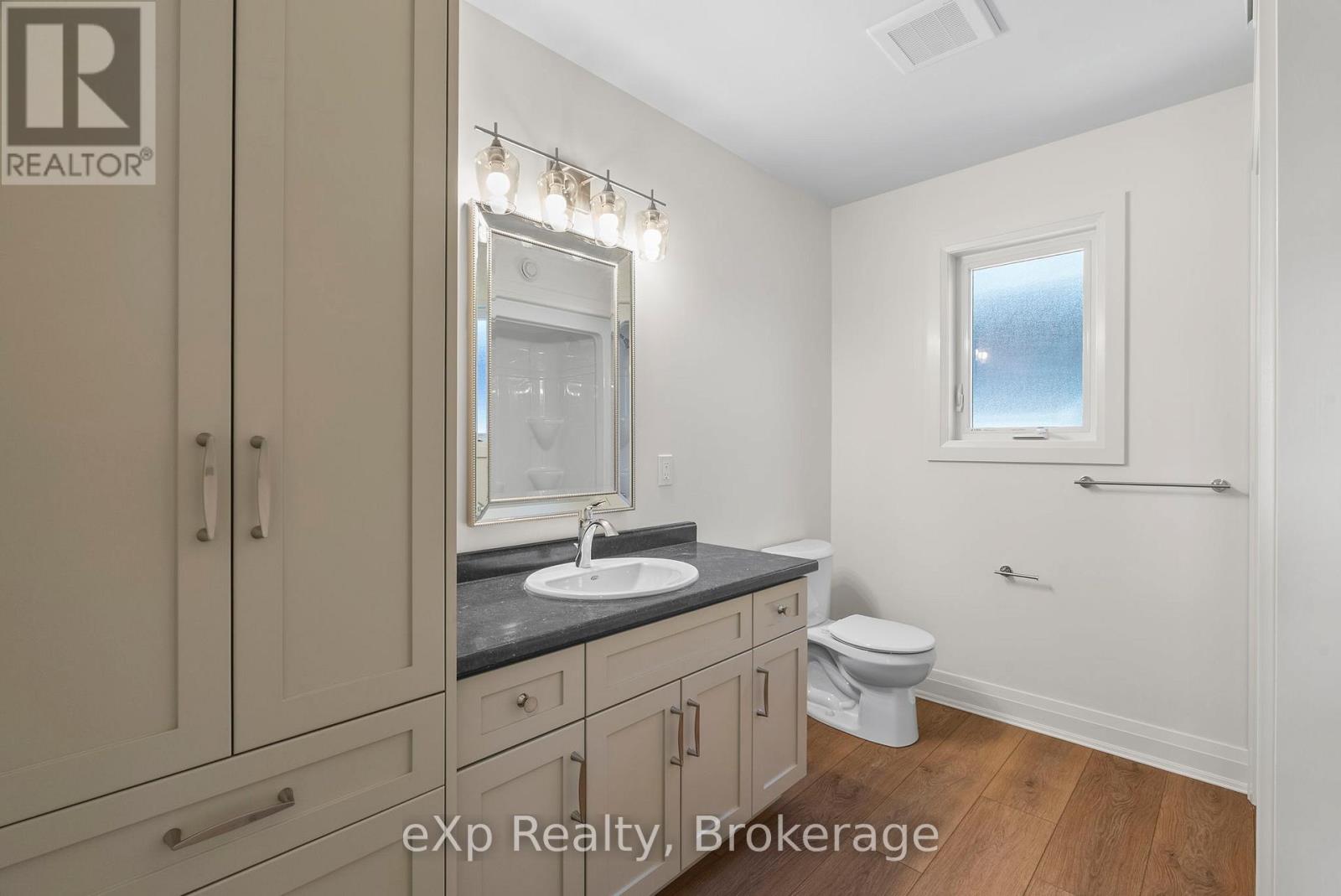 544 Newfoundland Street, Wellington North (Mount Forest), Ontario  N0G 2L2 - Photo 29 - X12471455