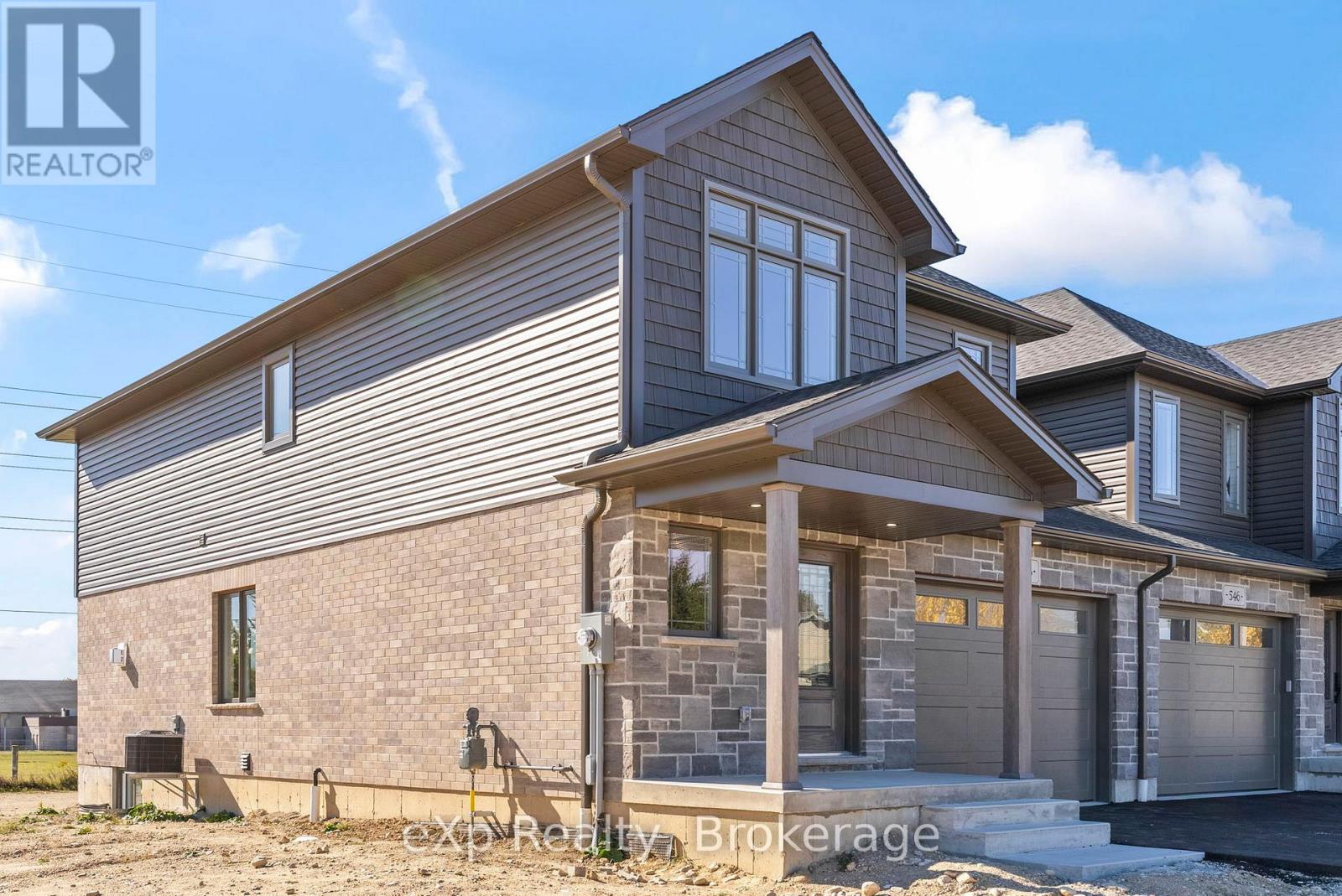 544 Newfoundland Street, Wellington North (Mount Forest), Ontario  N0G 2L2 - Photo 3 - X12471455