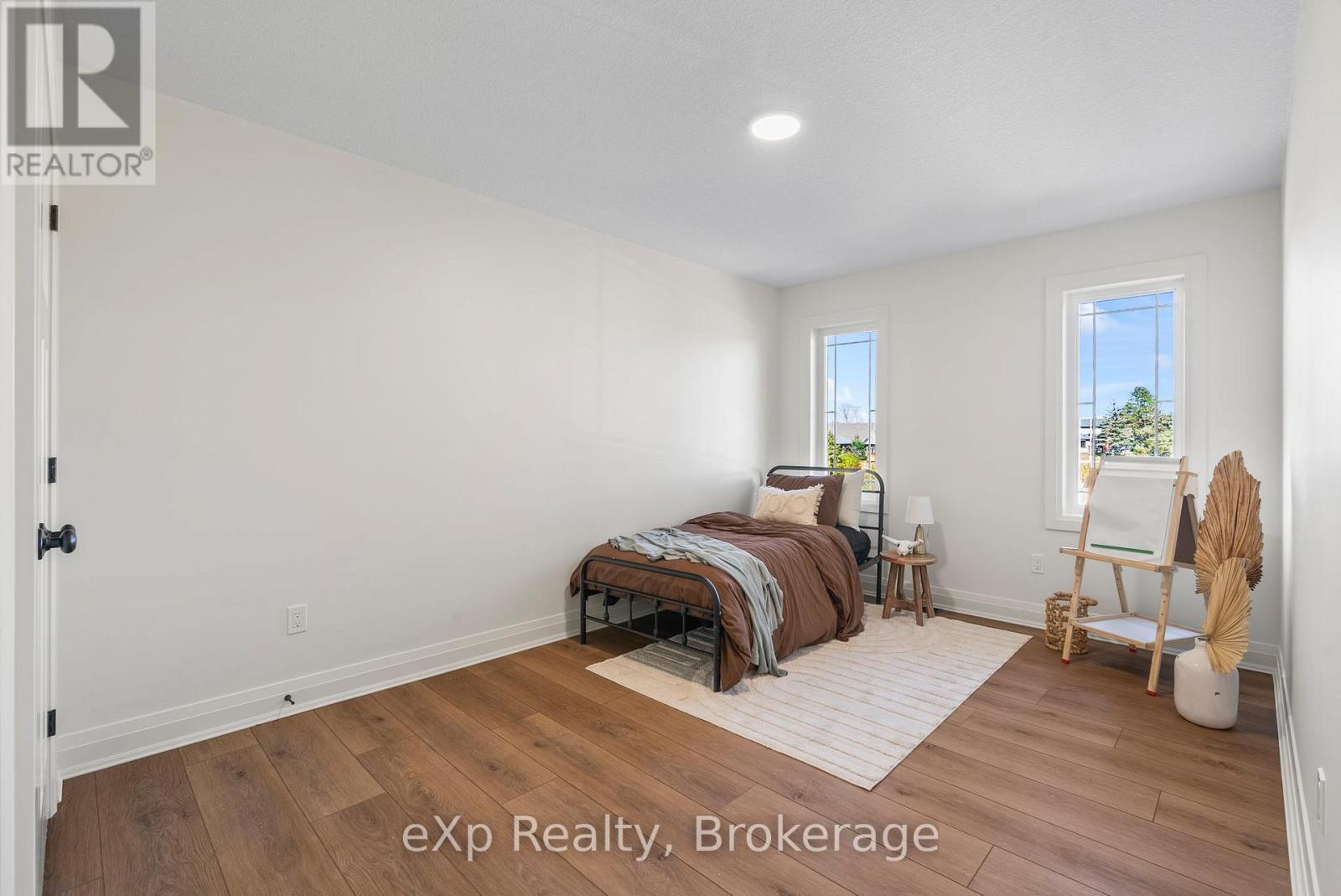 544 Newfoundland Street, Wellington North (Mount Forest), Ontario  N0G 2L2 - Photo 31 - X12471455