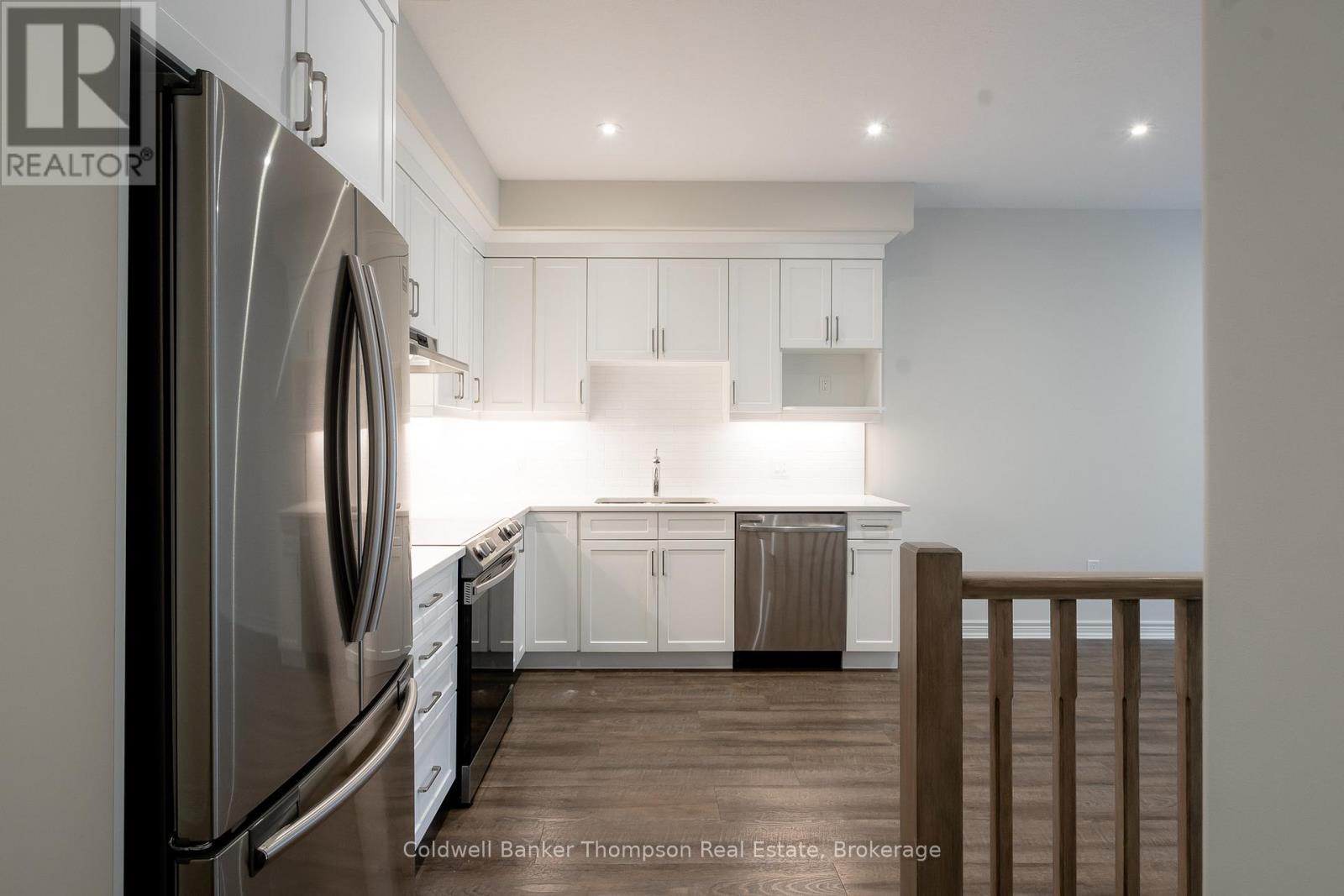 11 Tristan Lane, Huntsville, Ontario  P1H 0E9 - Photo 10 - X12471503