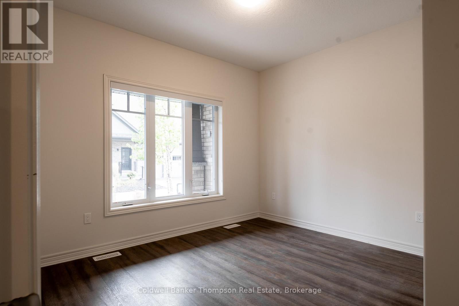 11 Tristan Lane, Huntsville, Ontario  P1H 0E9 - Photo 4 - X12471503